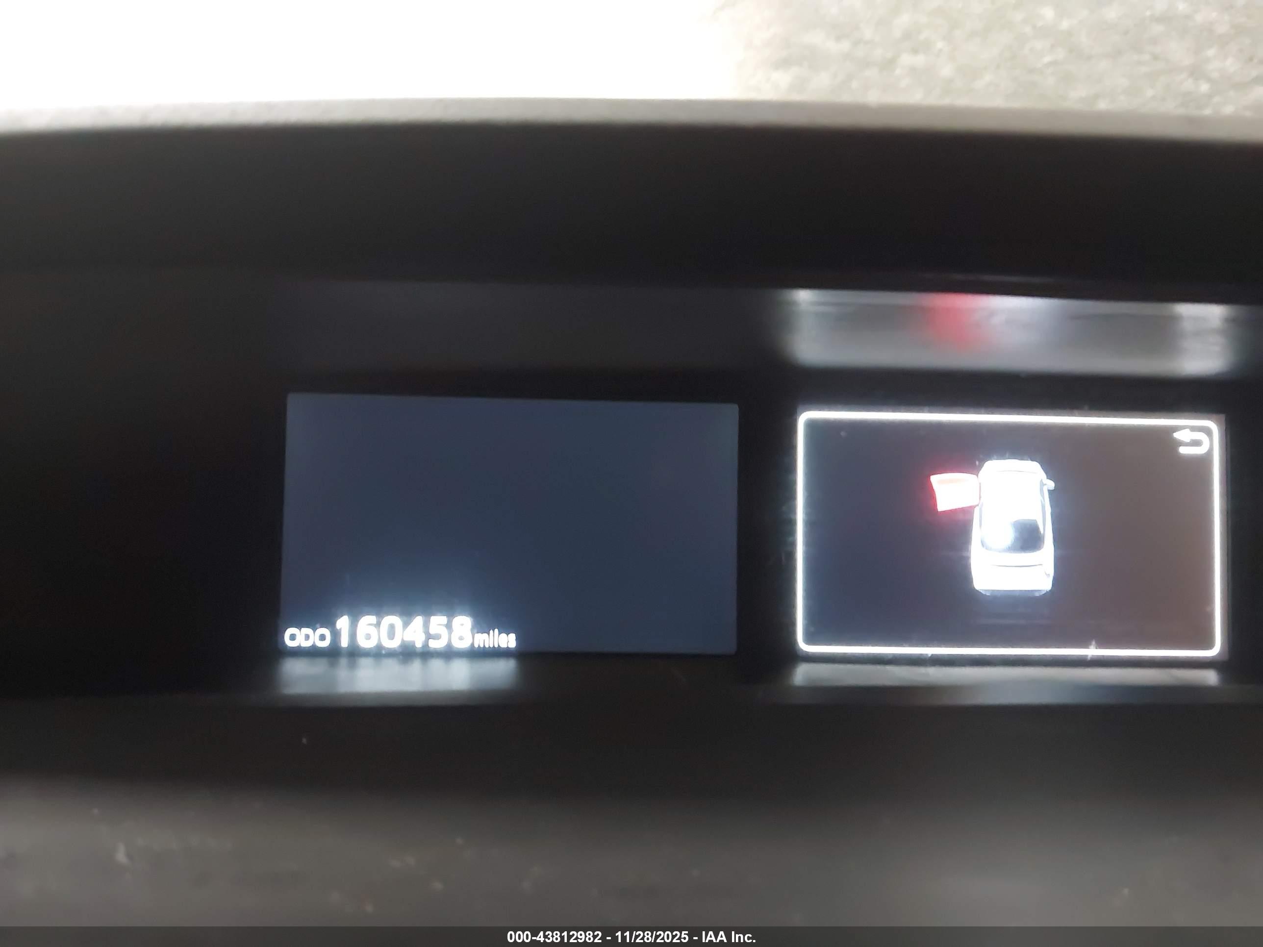 TOYOTA PRIUS image 7