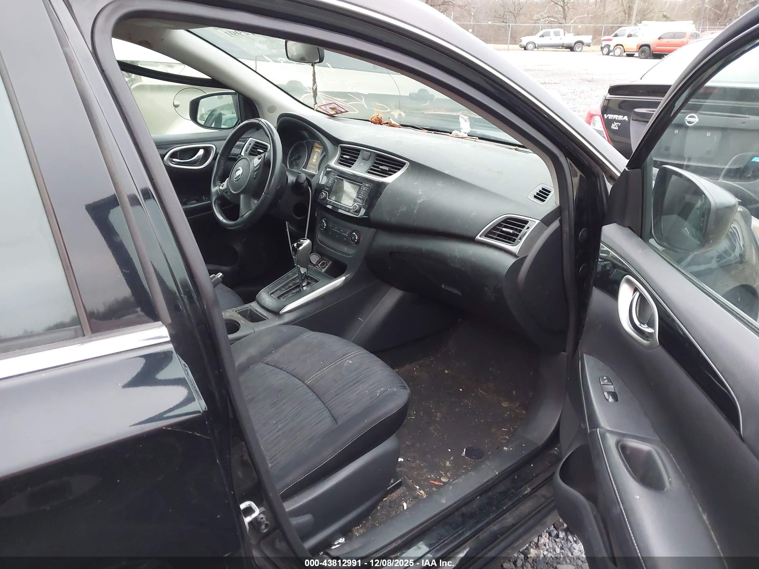 NISSAN SENTRA image 5