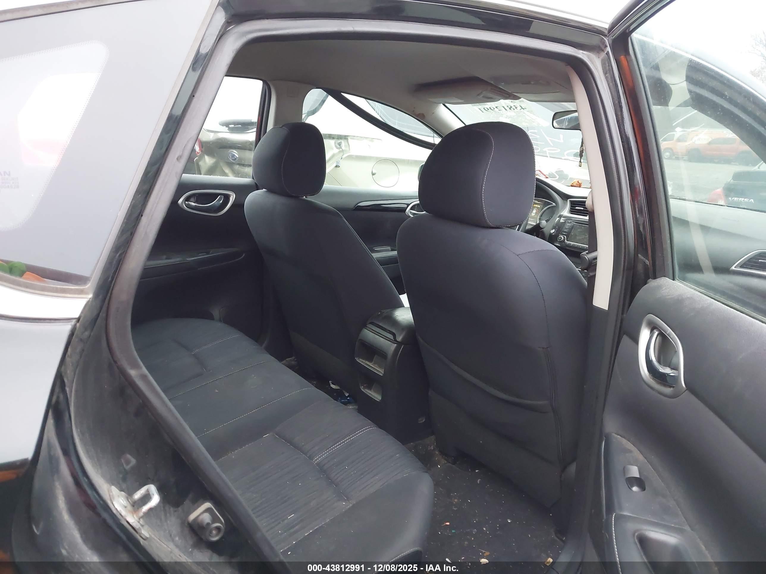 NISSAN SENTRA image 8