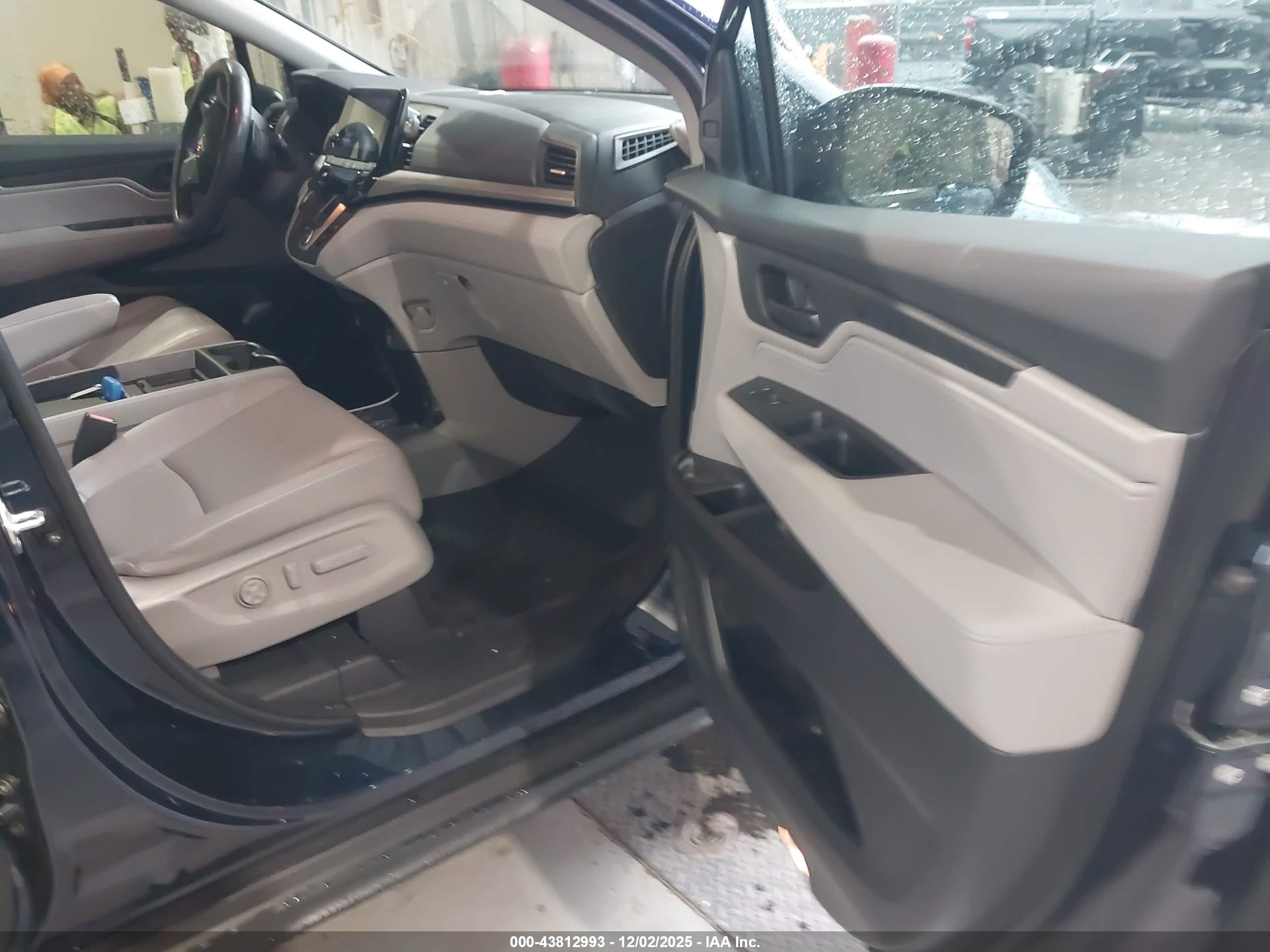 HONDA ODYSSEY image 5