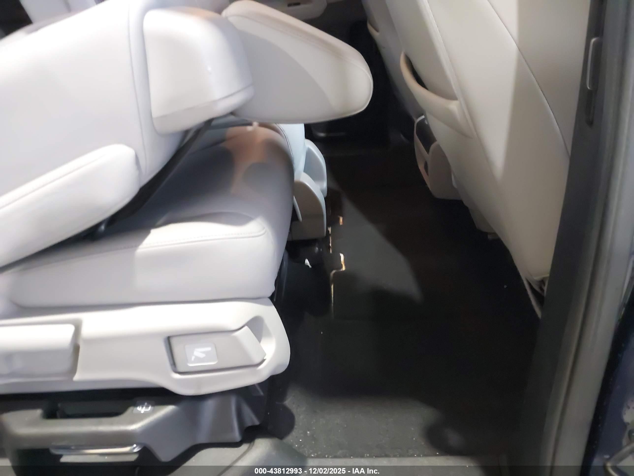 HONDA ODYSSEY image 8