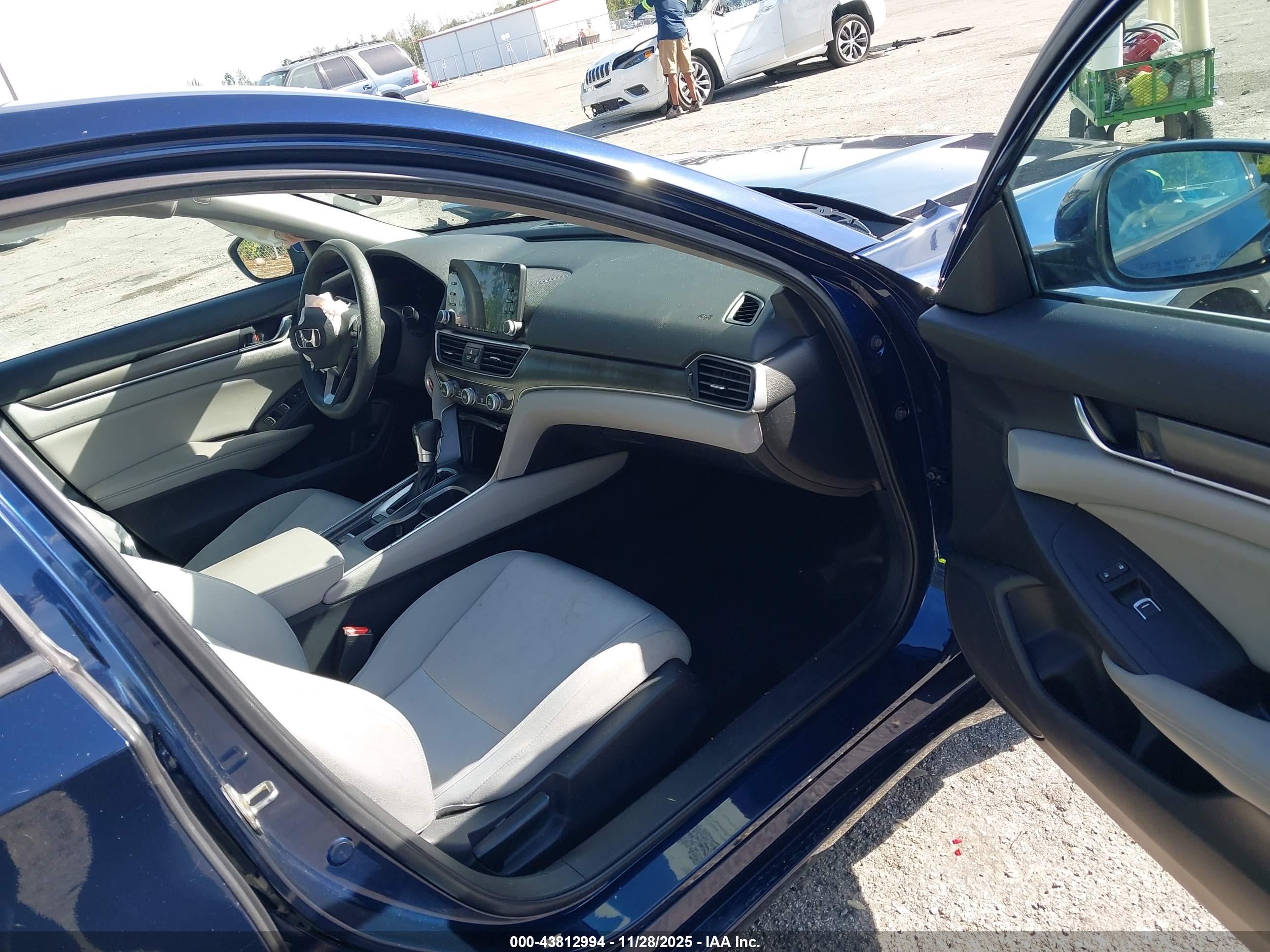 HONDA ACCORD image 5