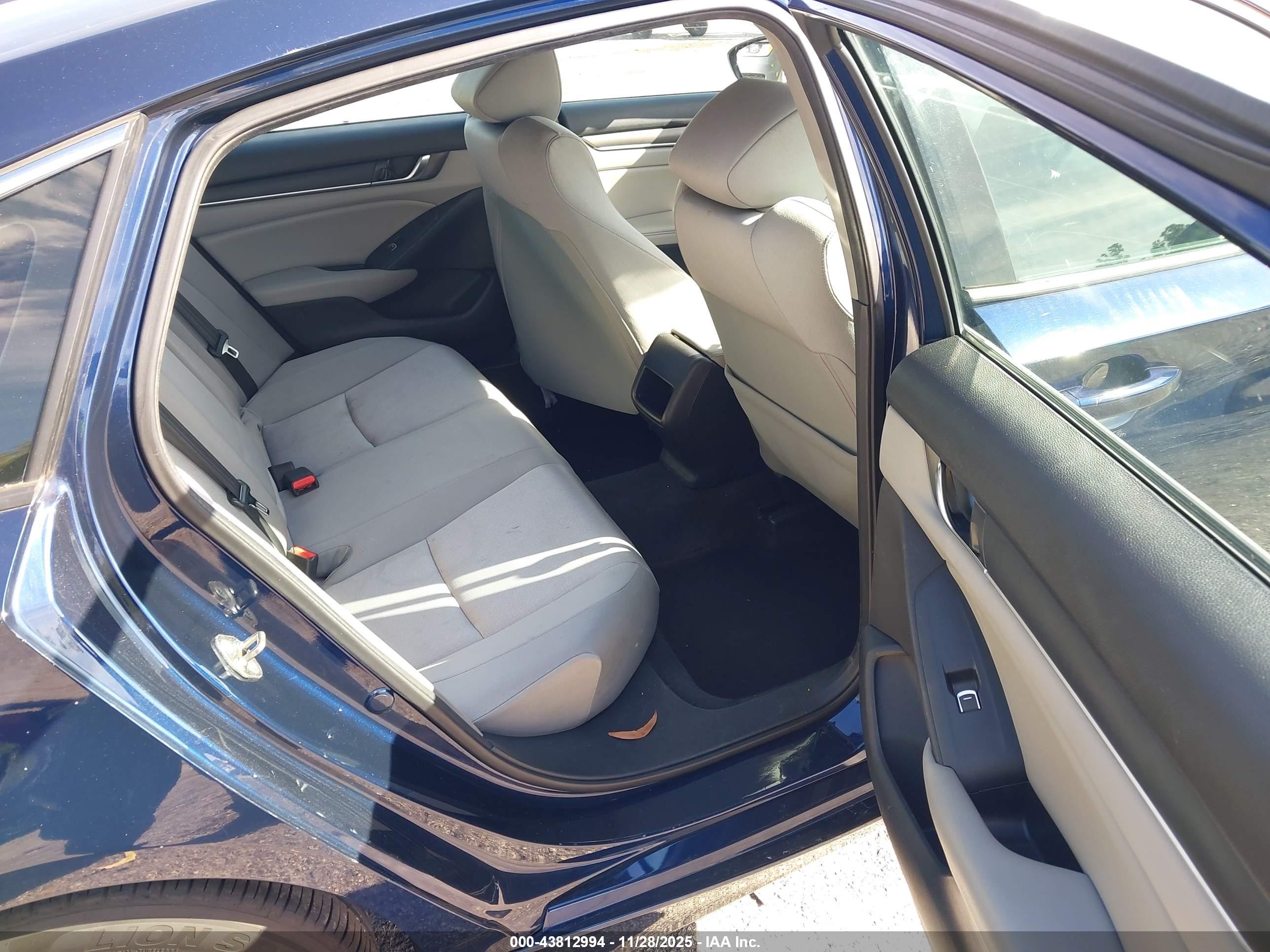 HONDA ACCORD image 8