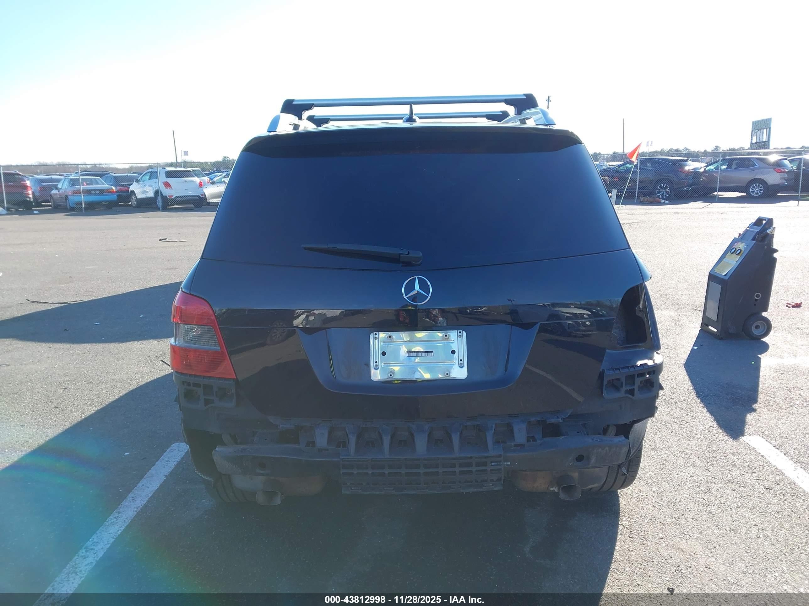 MERCEDES-BENZ GLK image 6