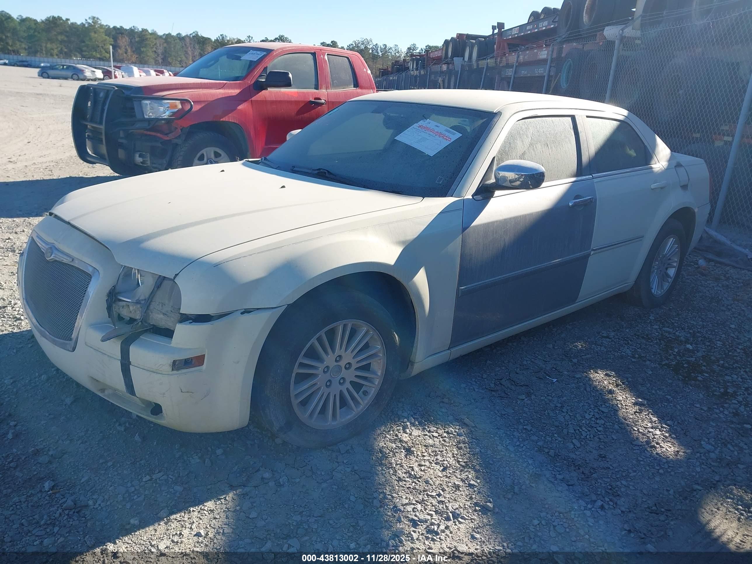 CHRYSLER 300 image 2