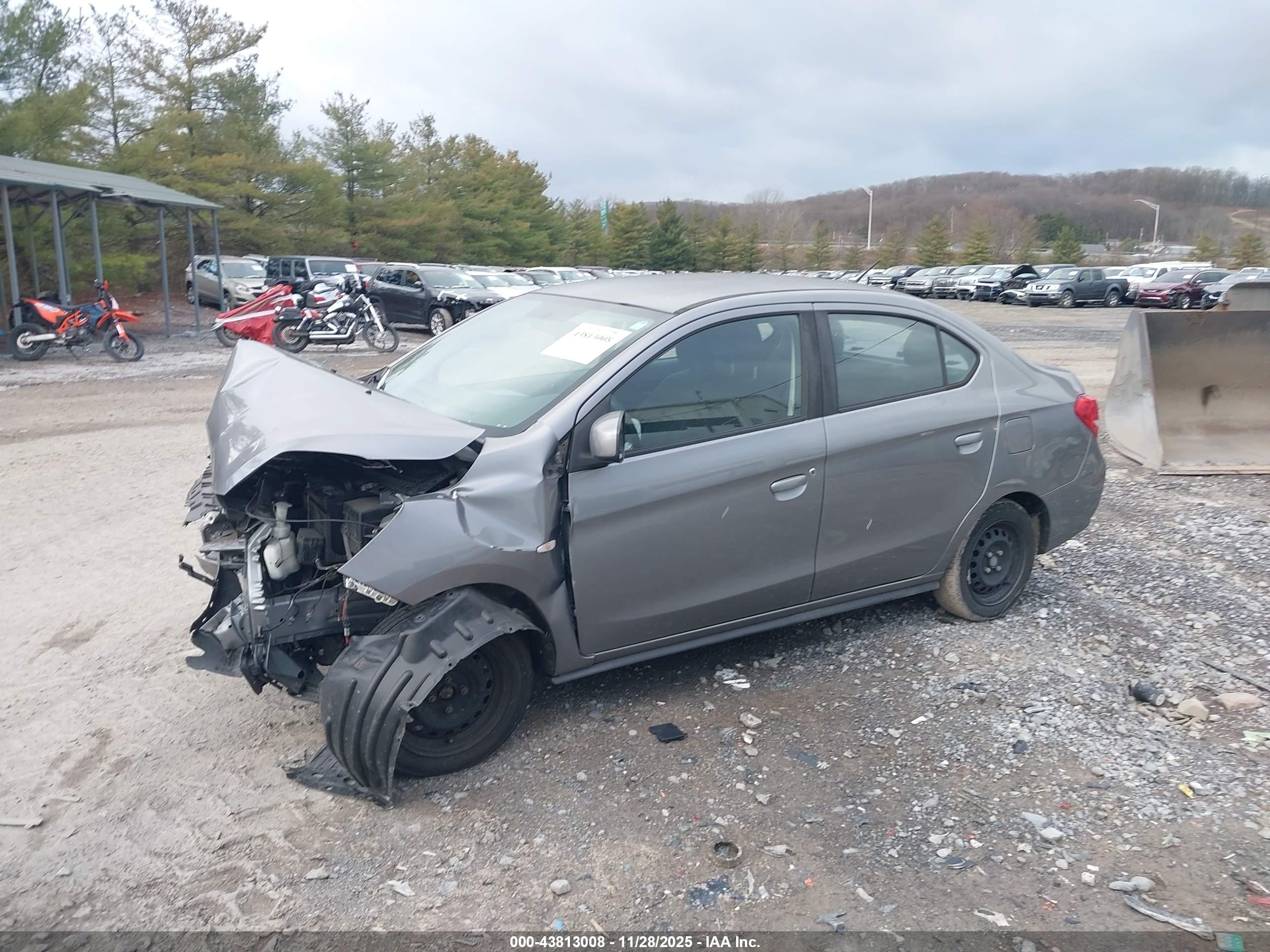 MITSUBISHI MIRAGE image 2