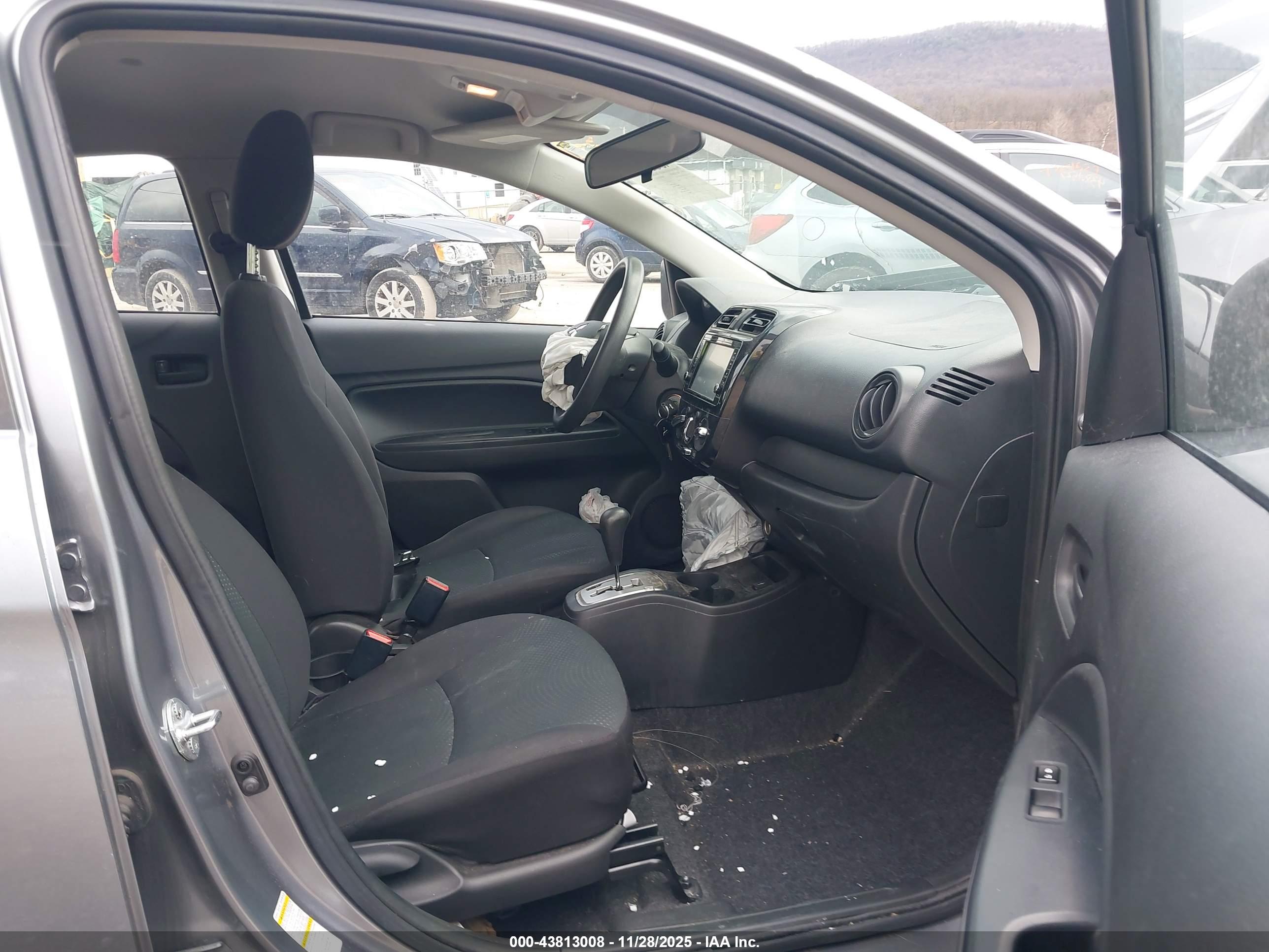 MITSUBISHI MIRAGE image 5