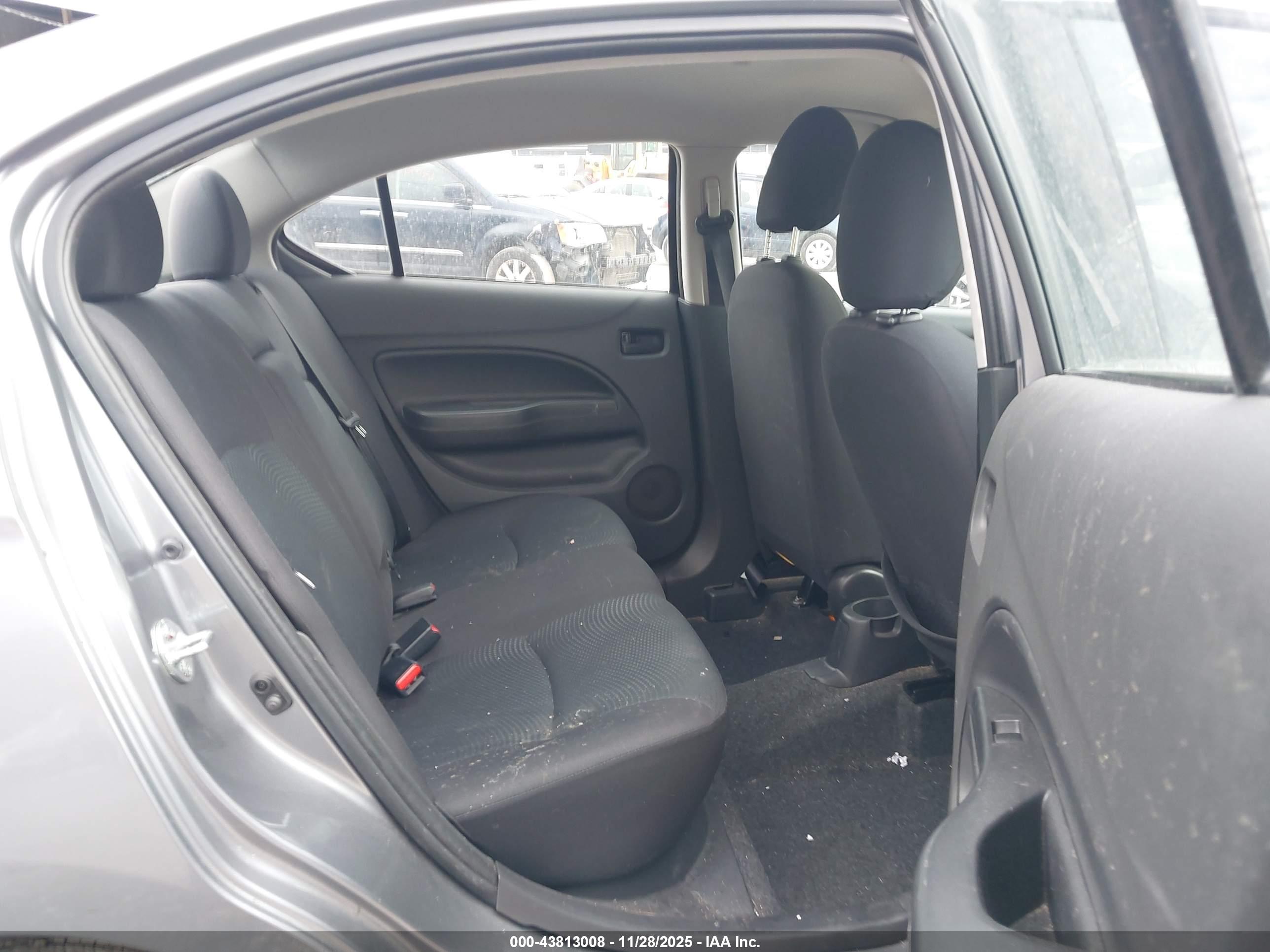 MITSUBISHI MIRAGE image 8