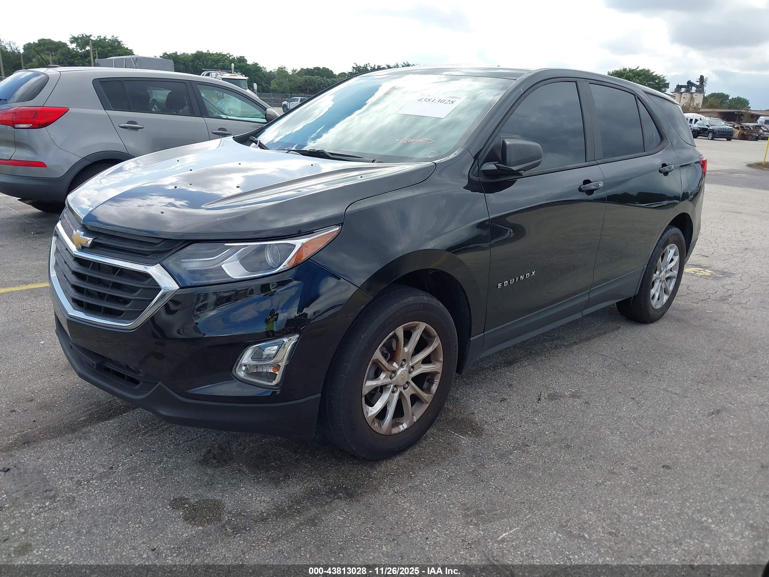 CHEVROLET EQUINOX image 2