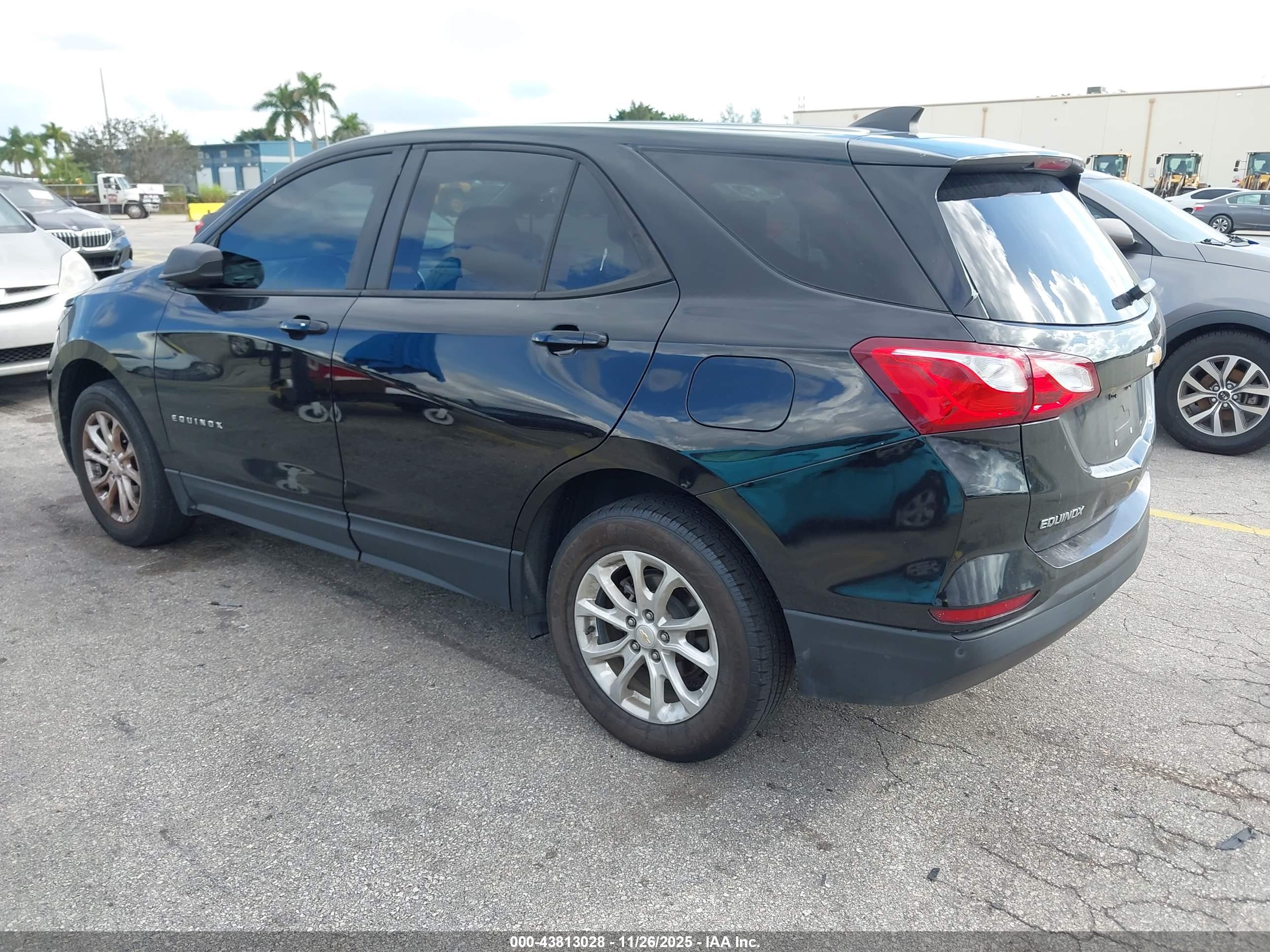 CHEVROLET EQUINOX image 3