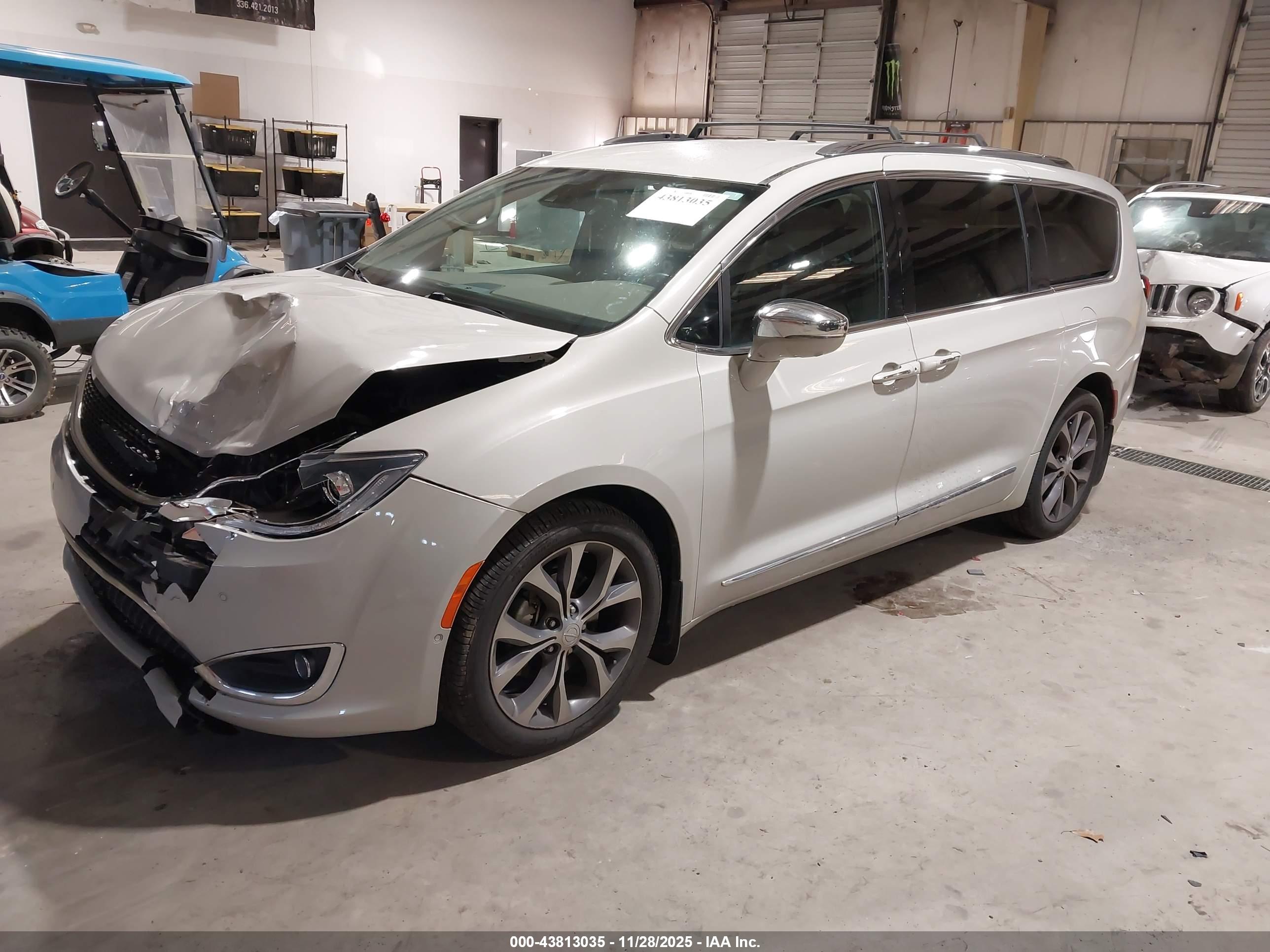 CHRYSLER PACIFICA image 2