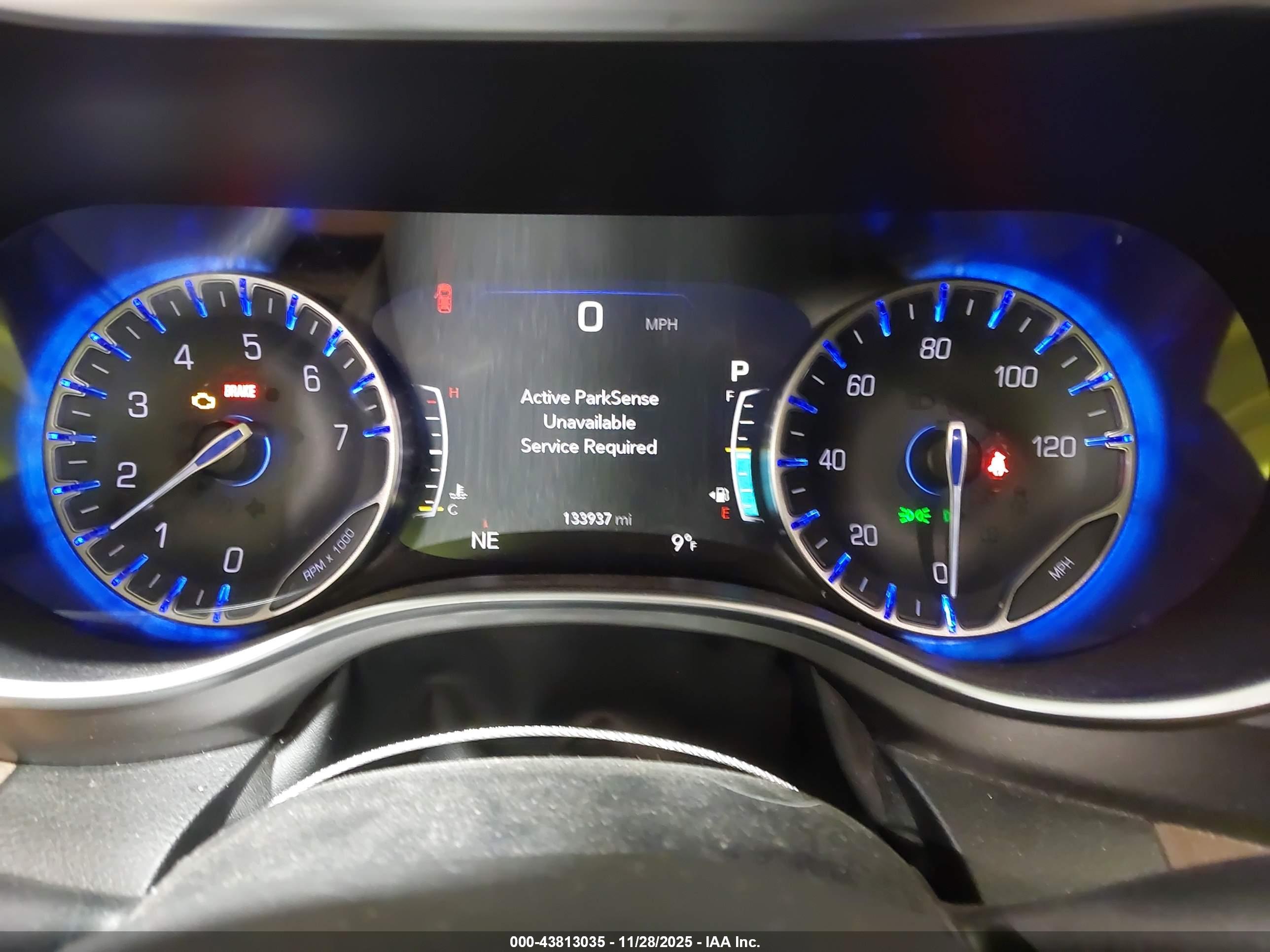CHRYSLER PACIFICA image 7