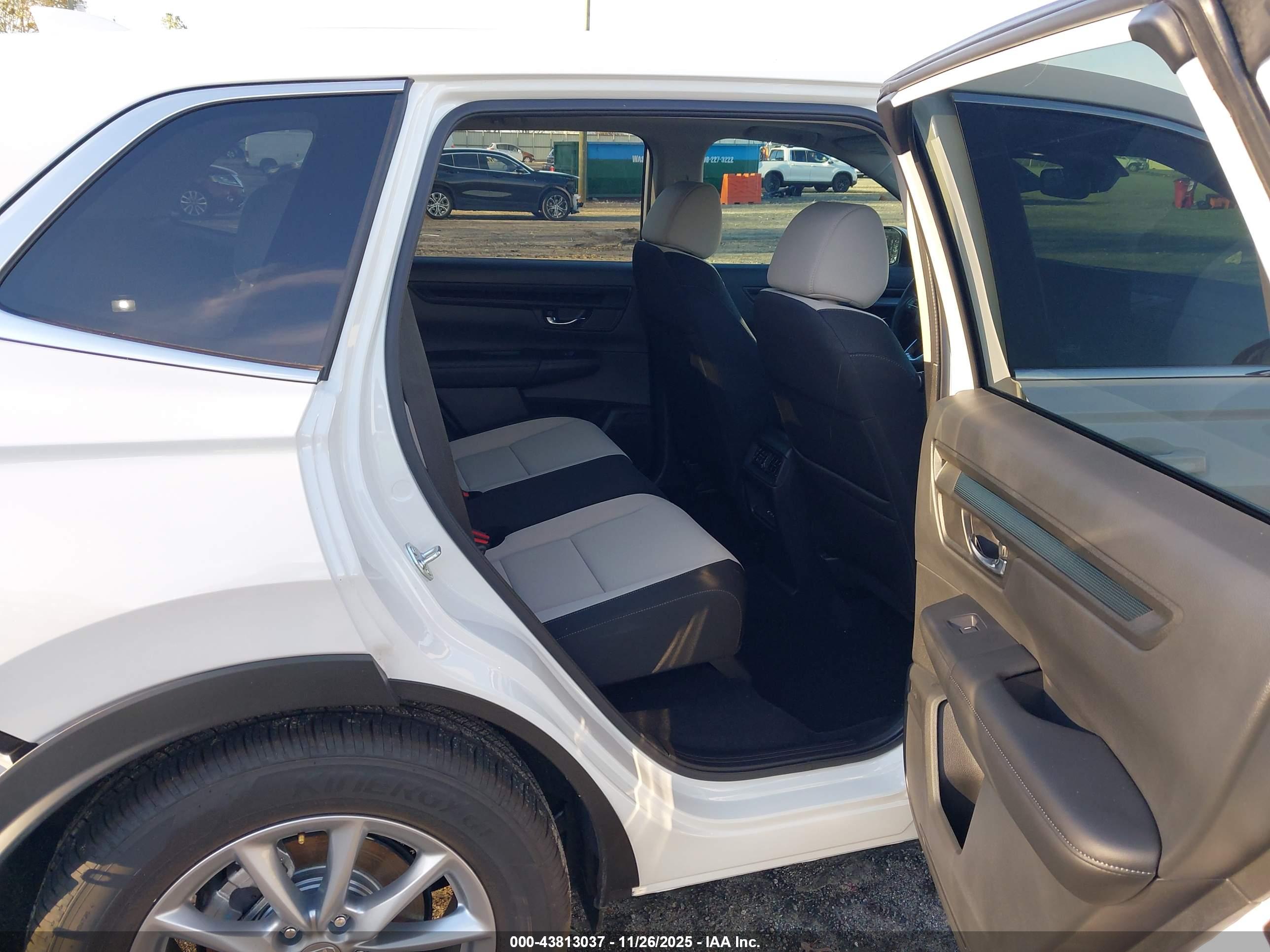 HONDA CR-V image 8