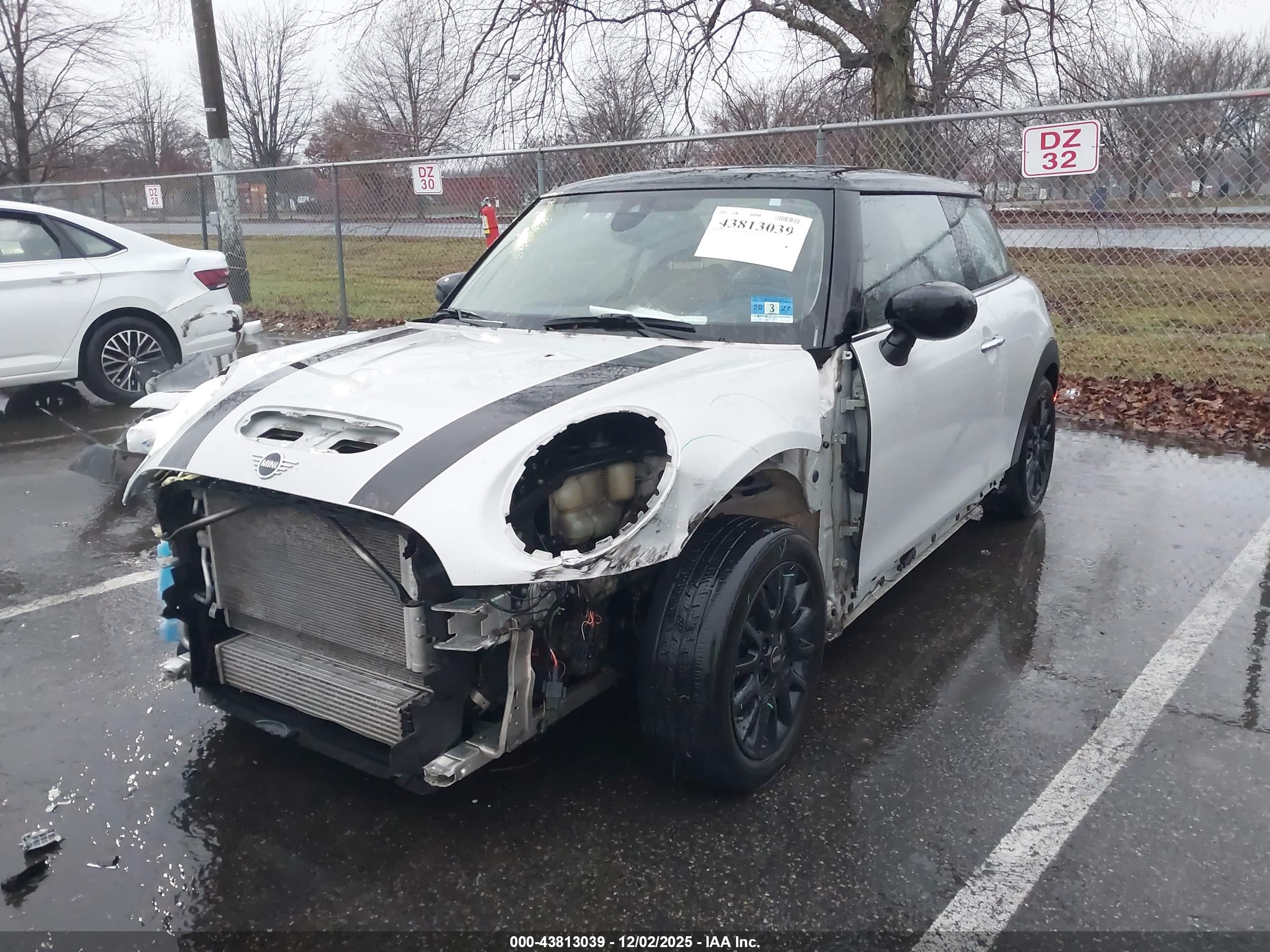 MINI HARDTOP image 2