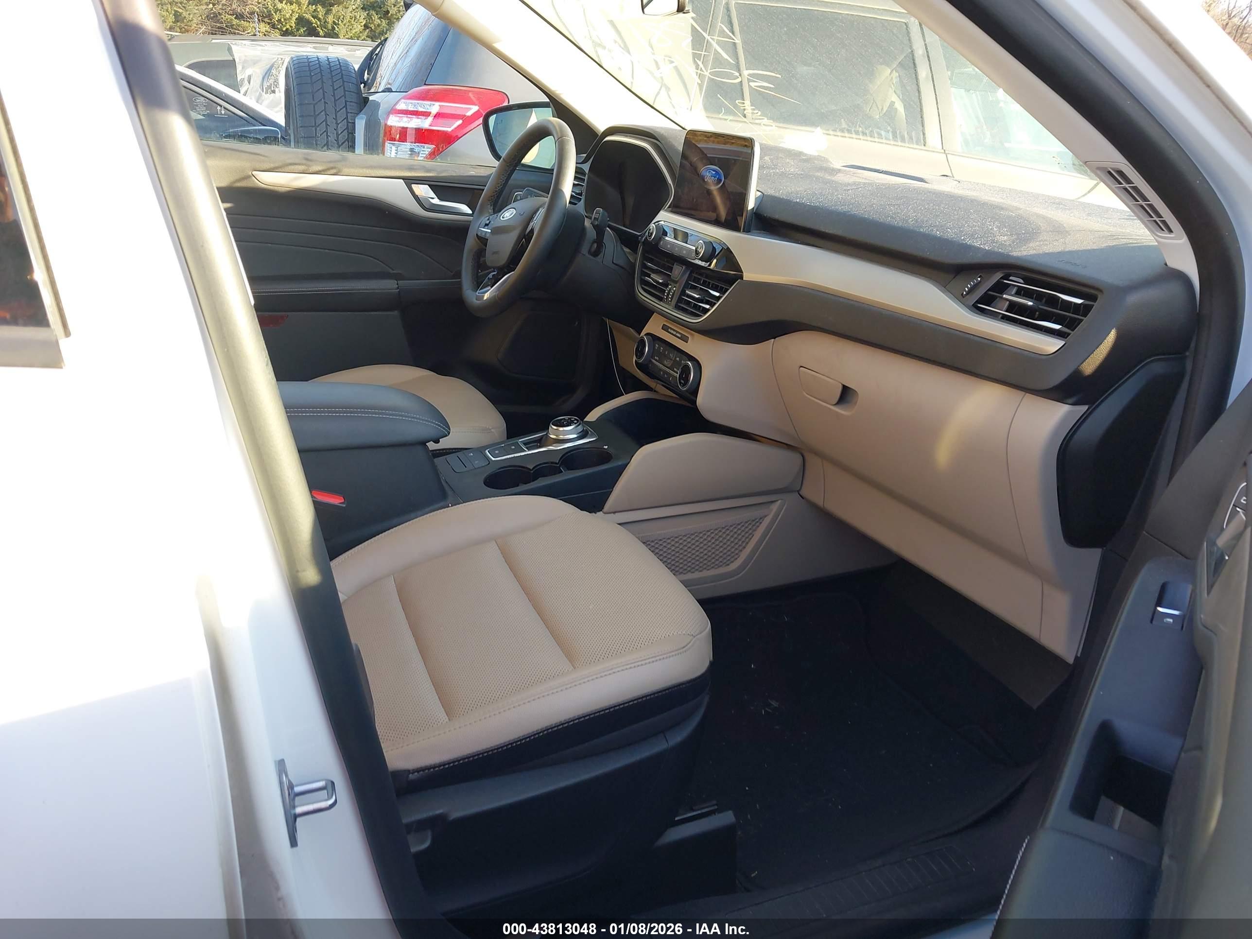FORD ESCAPE image 5