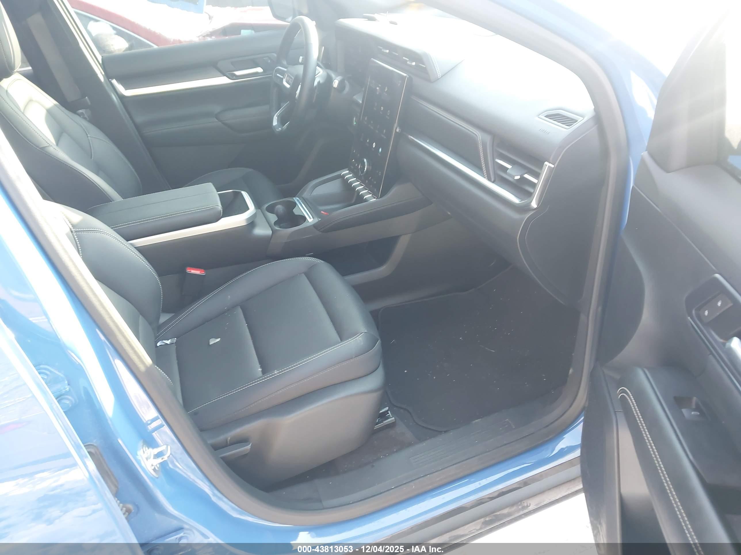 GMC TERRAIN image 5