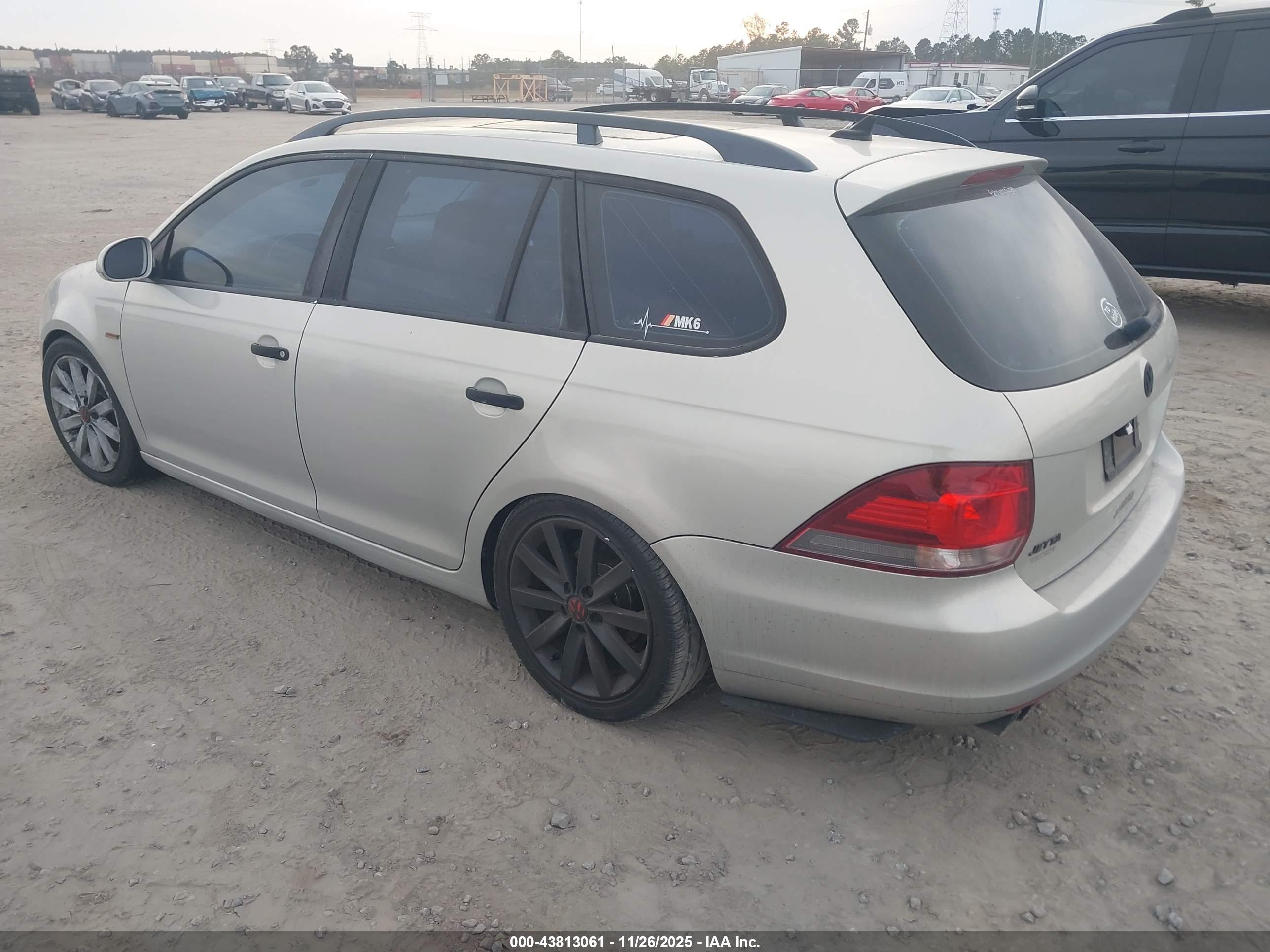 VOLKSWAGEN JETTA image 3