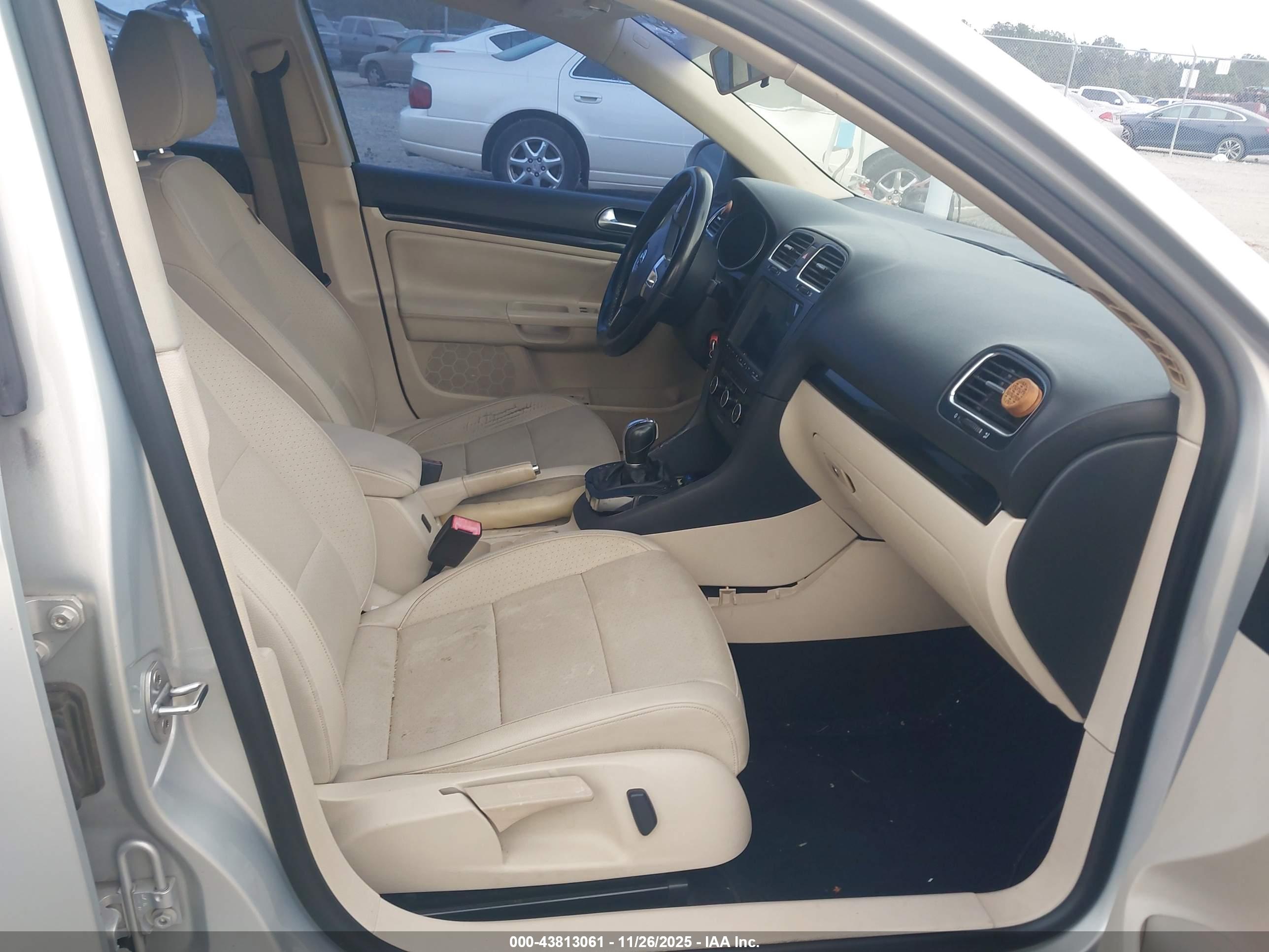 VOLKSWAGEN JETTA image 5