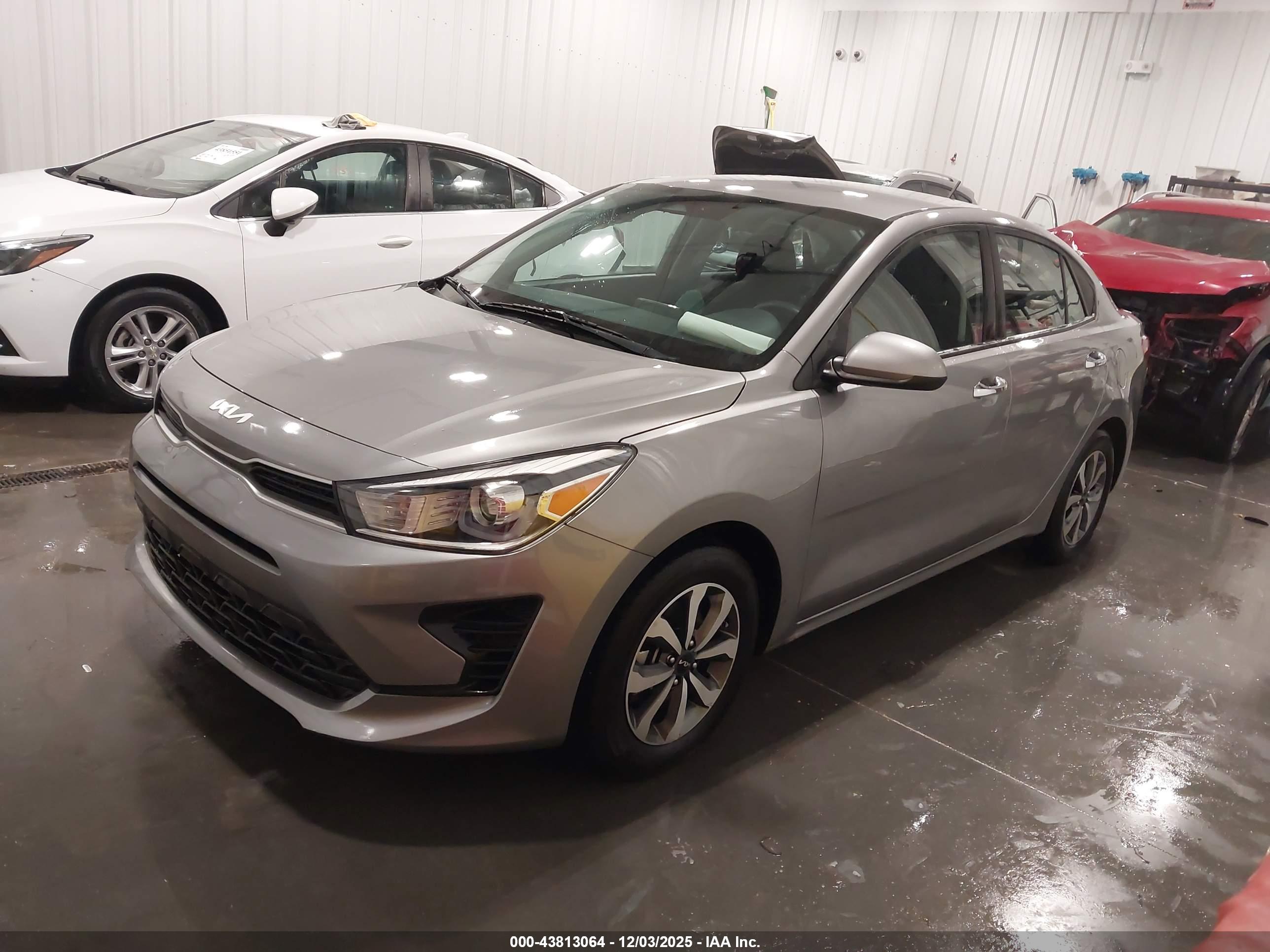 KIA RIO image 2