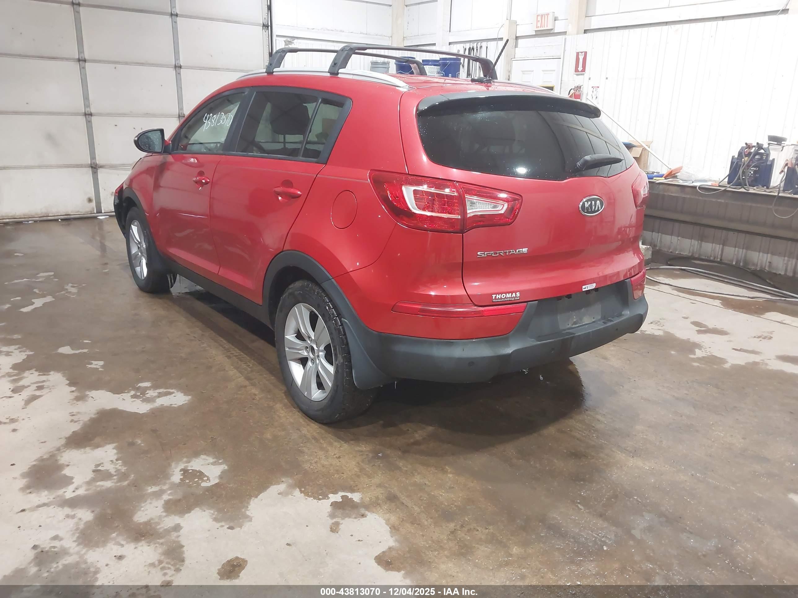 KIA SPORTAGE image 3