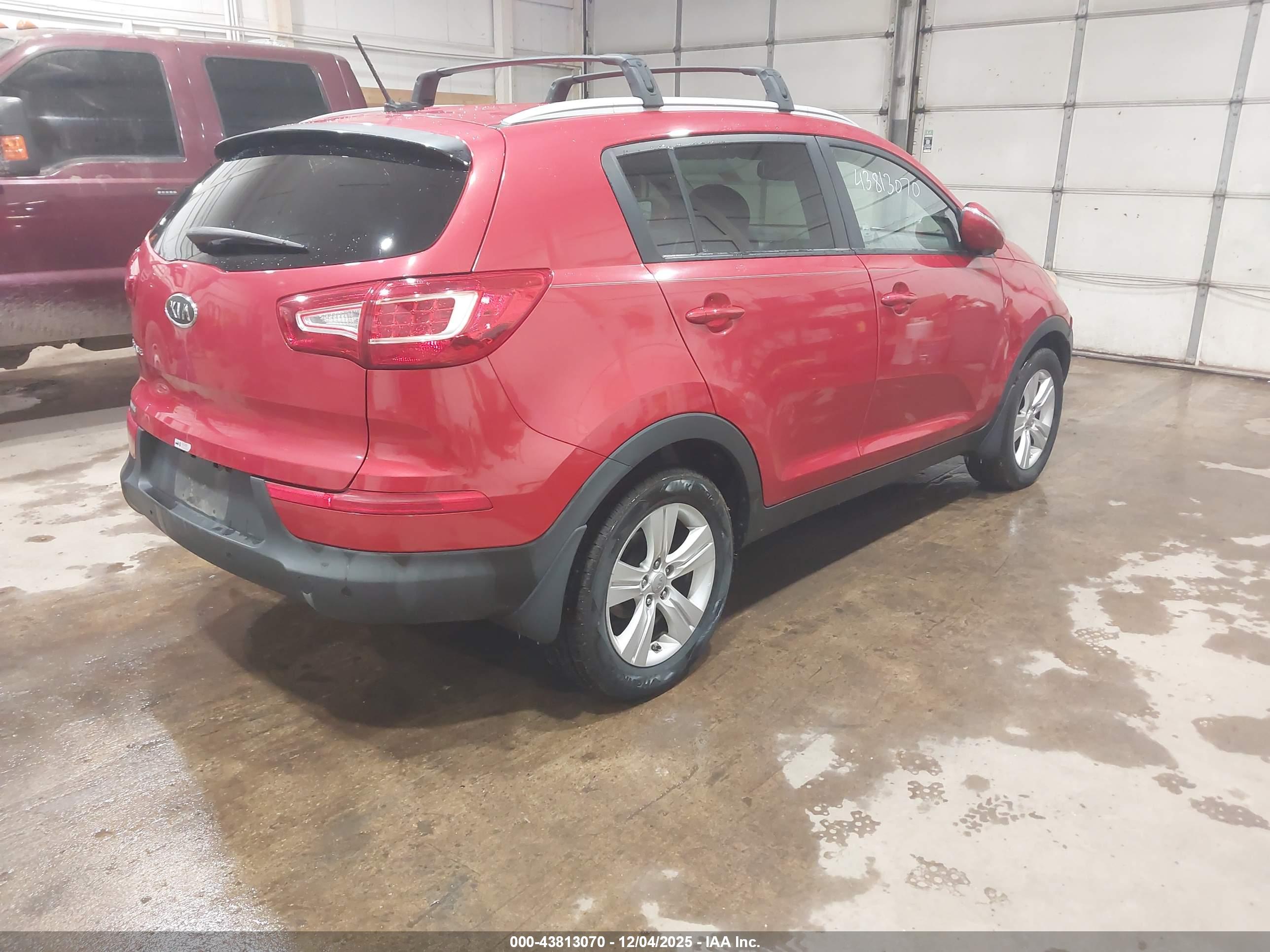KIA SPORTAGE image 4