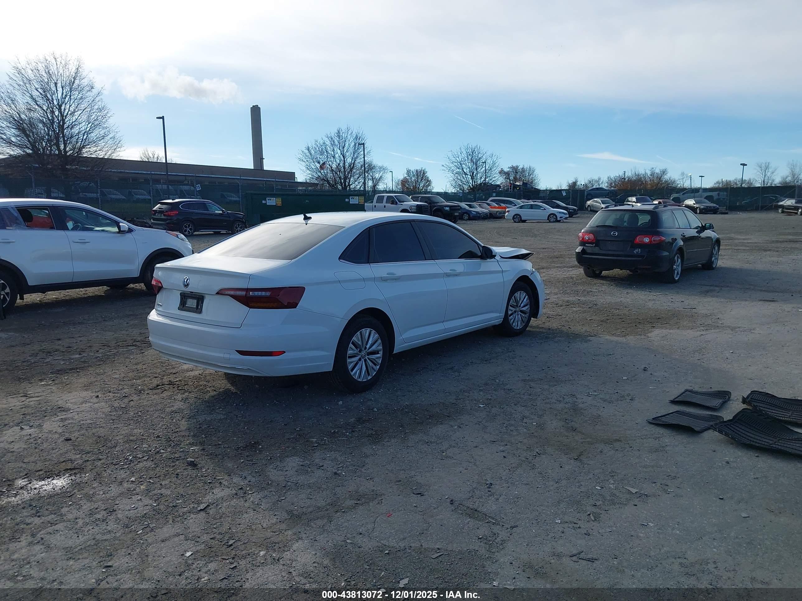 VOLKSWAGEN JETTA image 4