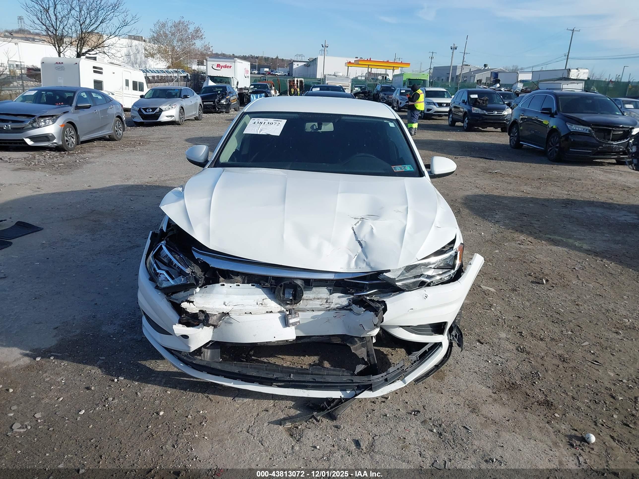 VOLKSWAGEN JETTA image 6