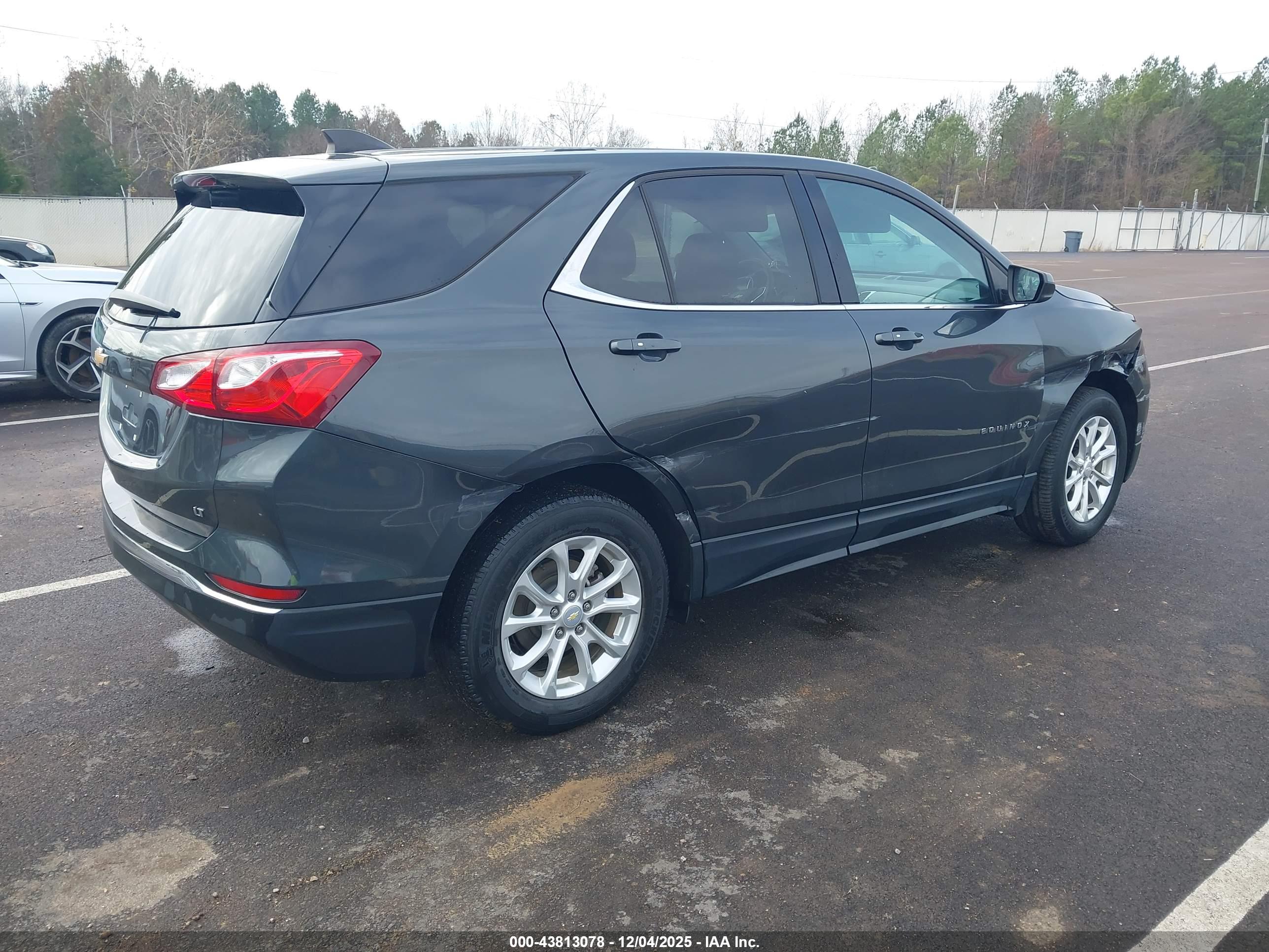 CHEVROLET EQUINOX image 4