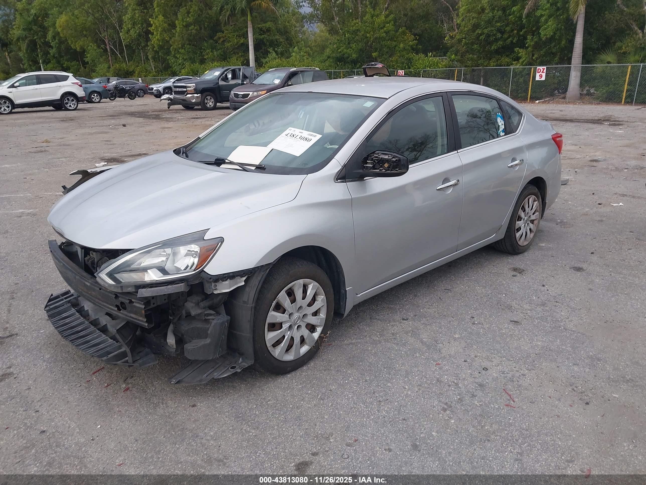 NISSAN SENTRA image 2