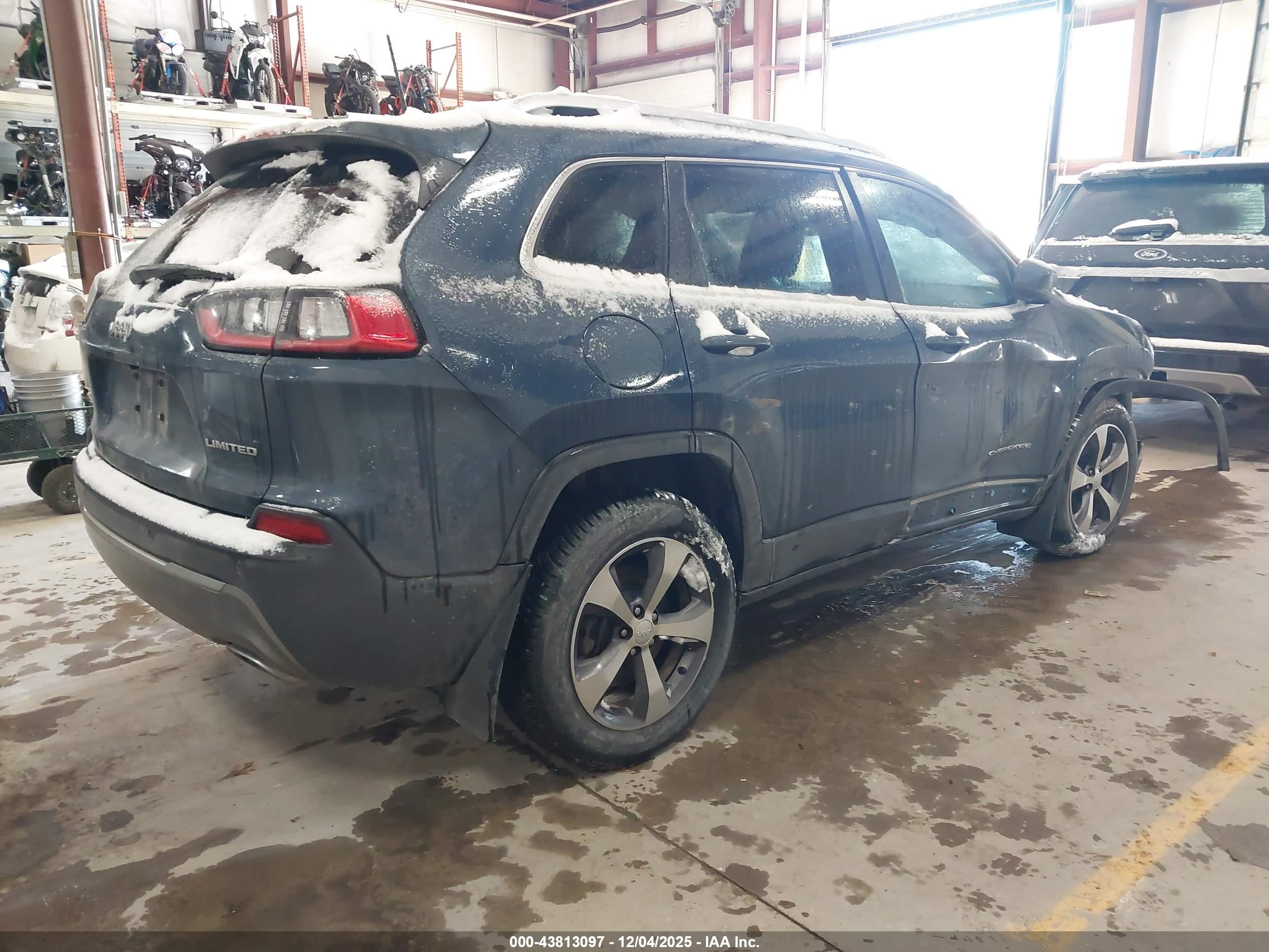 JEEP CHEROKEE image 4