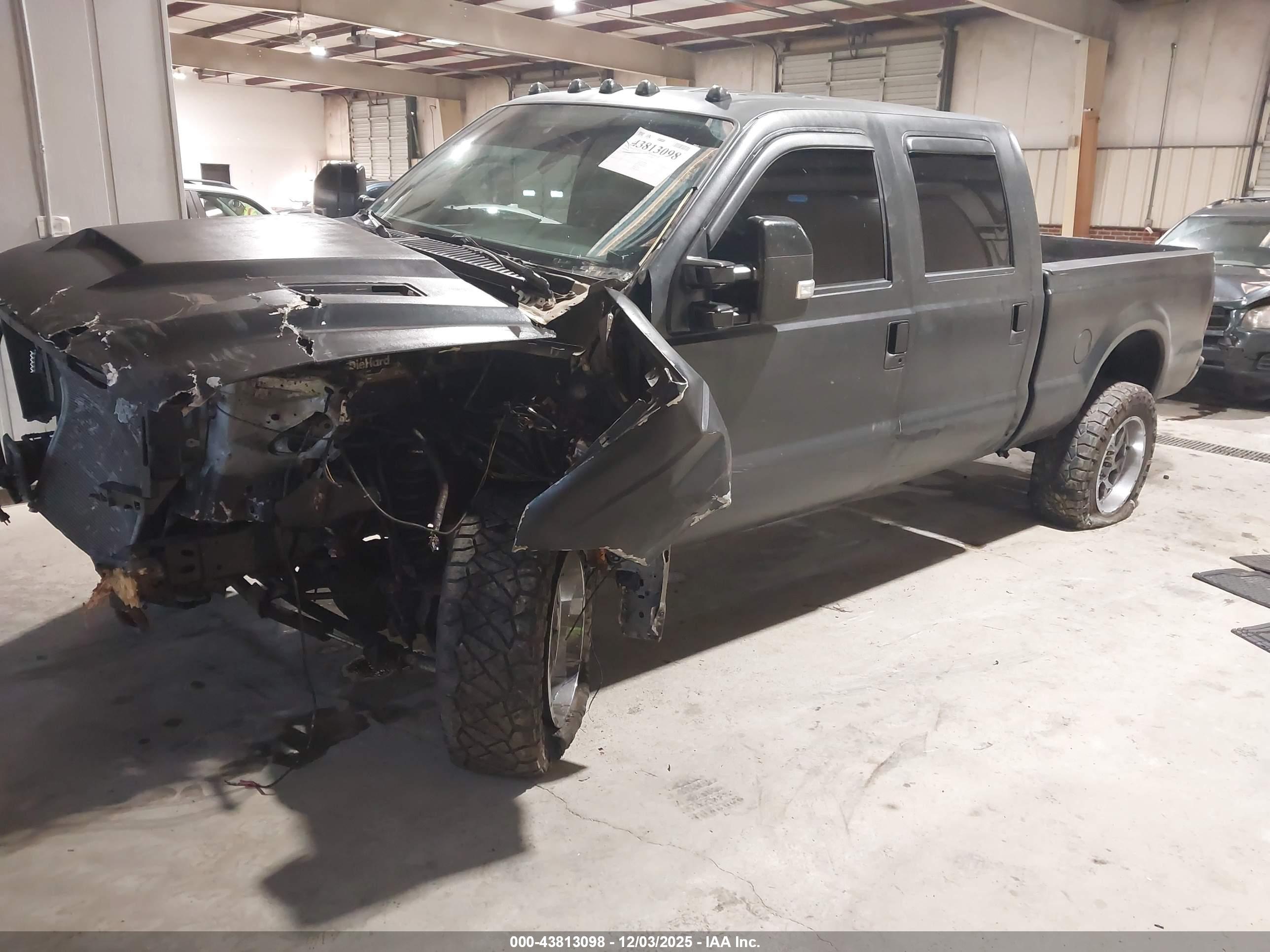 FORD F-350 image 2