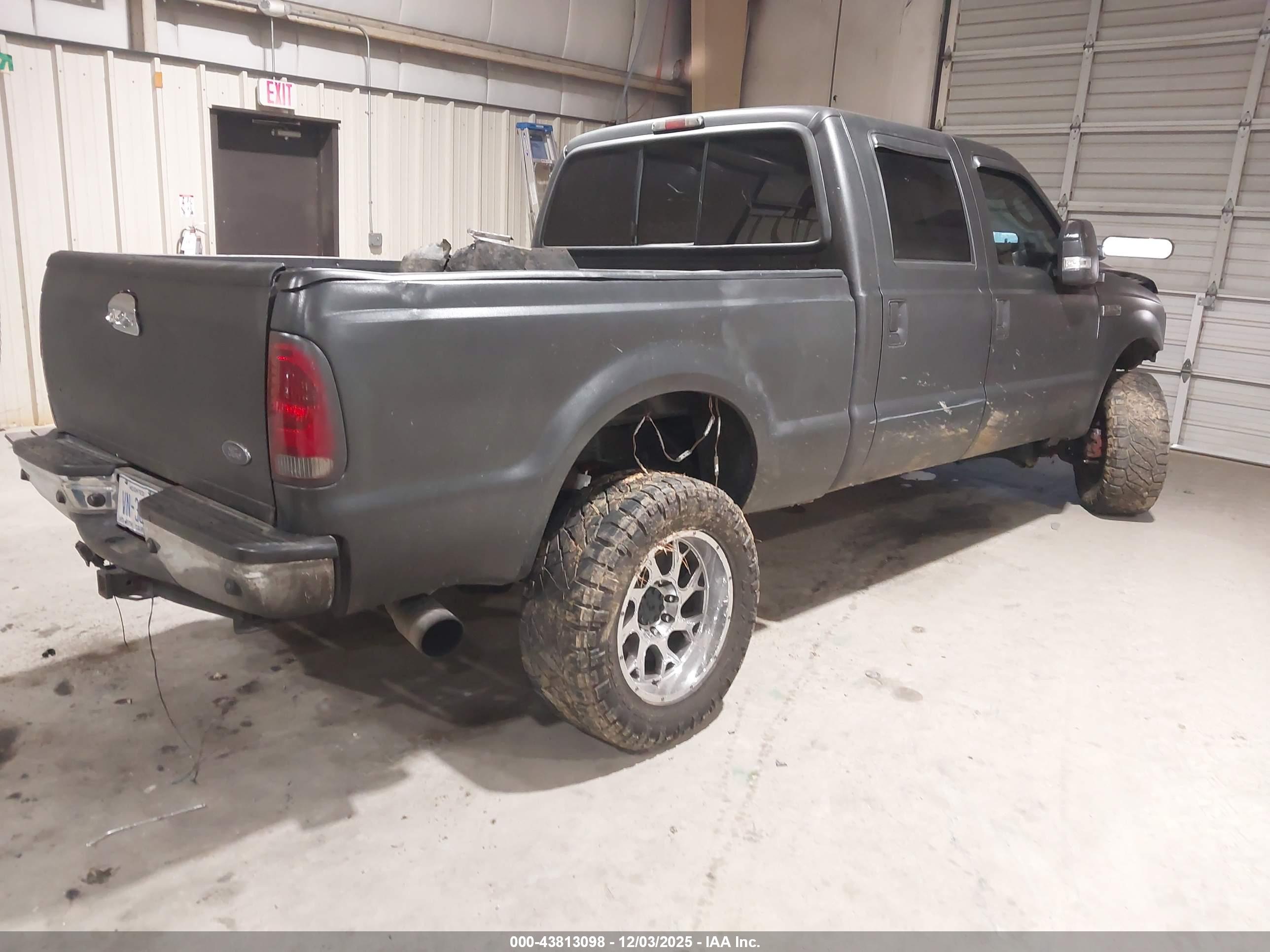 FORD F-350 image 4