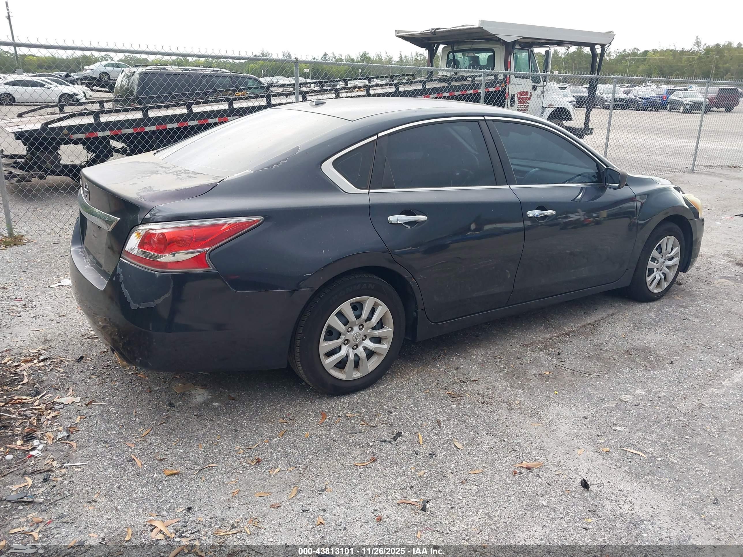 NISSAN ALTIMA image 4