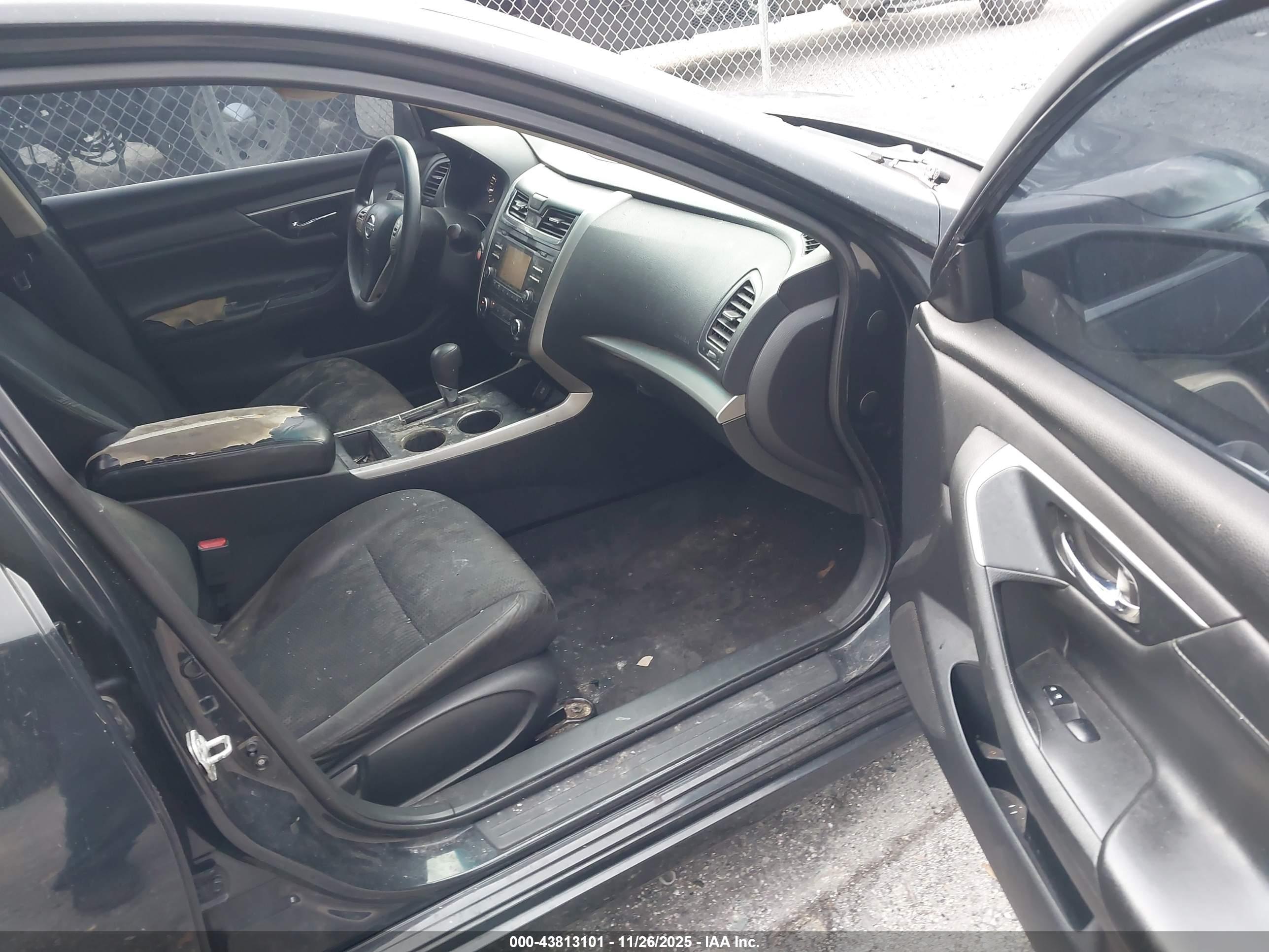 NISSAN ALTIMA image 5