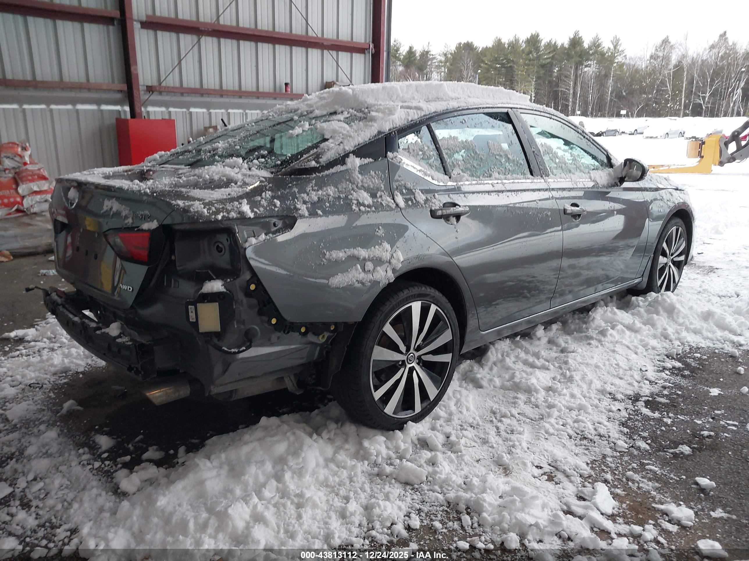 NISSAN ALTIMA image 4