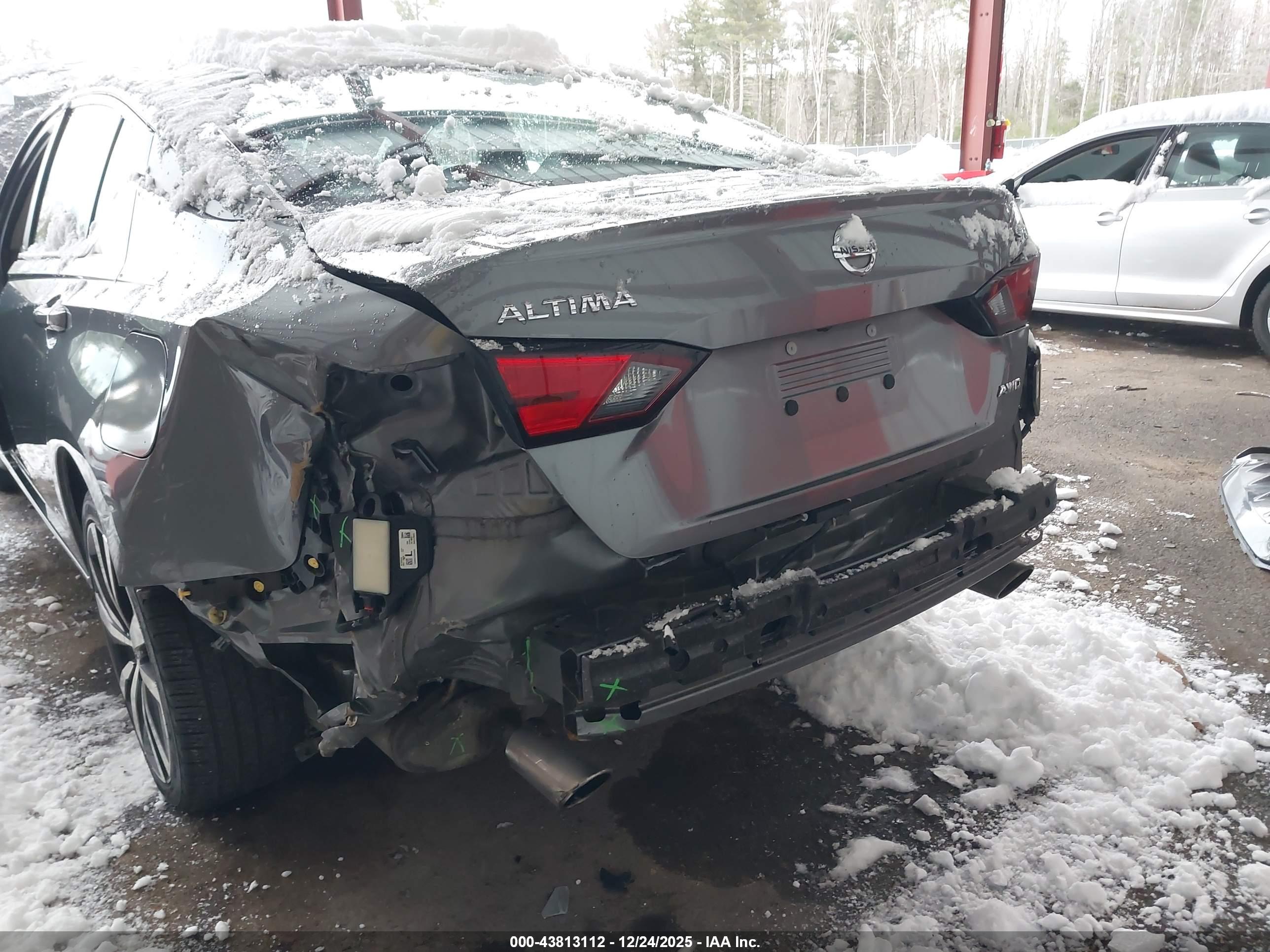 NISSAN ALTIMA image 6