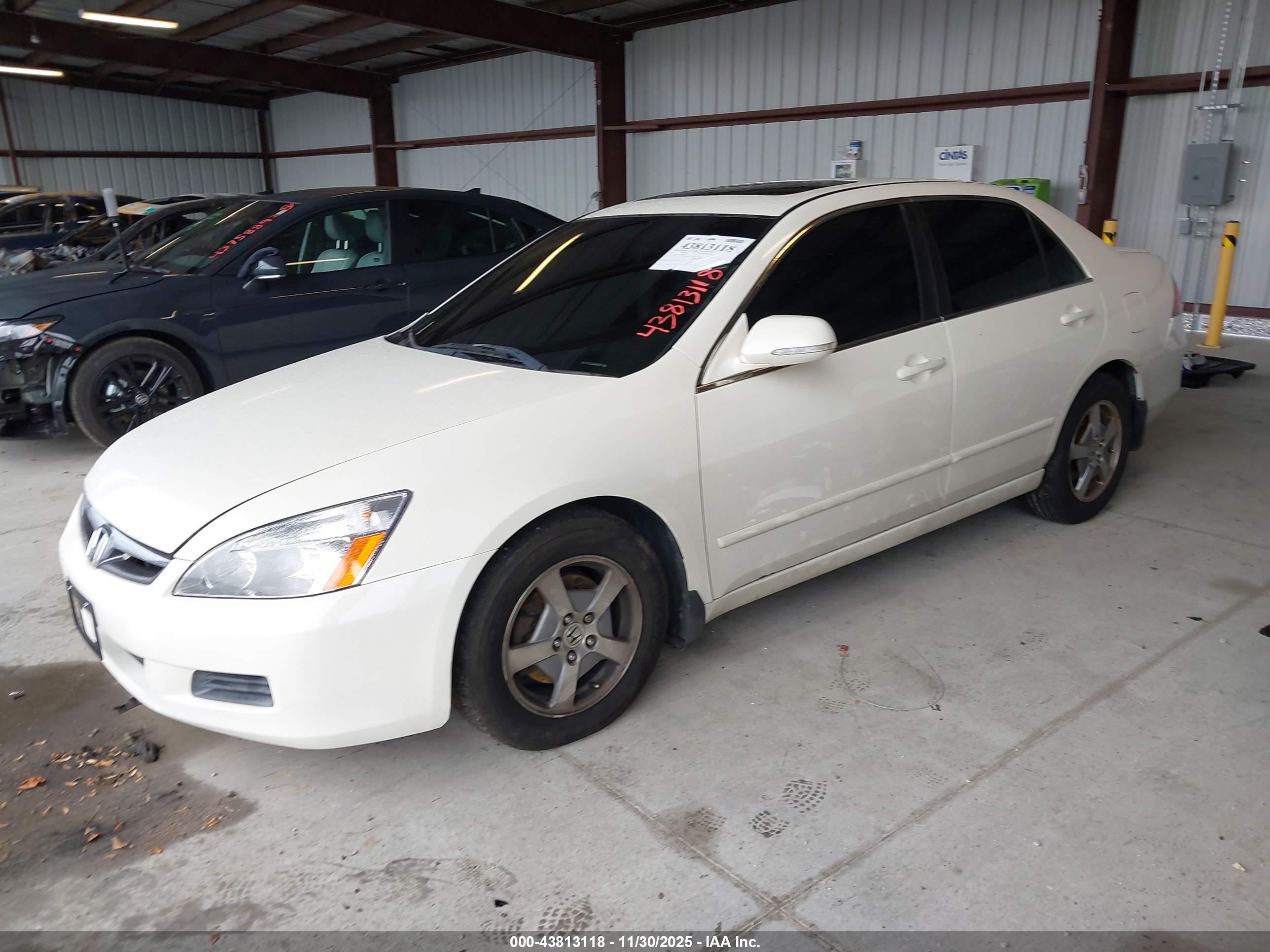 HONDA ACCORD image 2