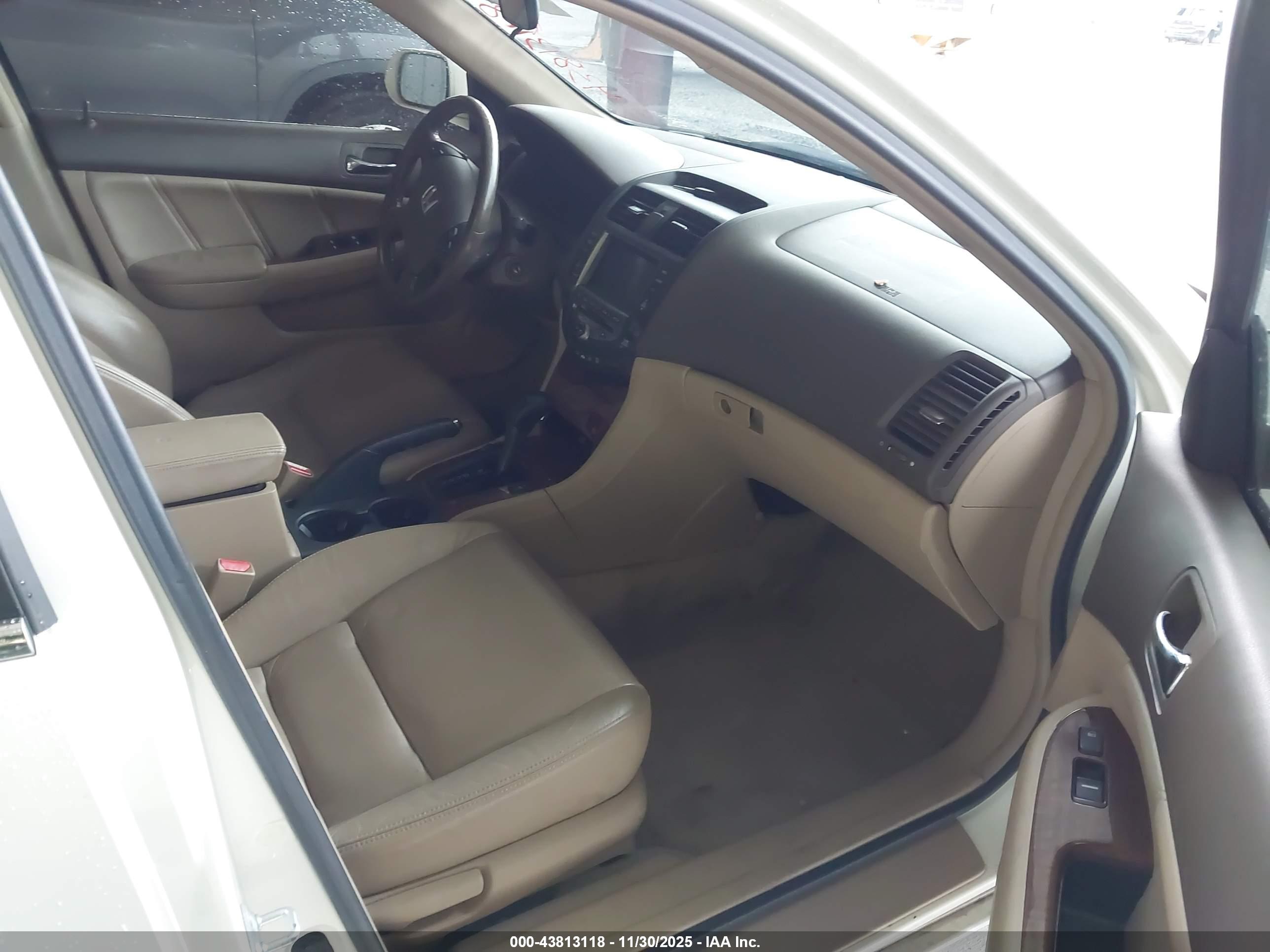 HONDA ACCORD image 5