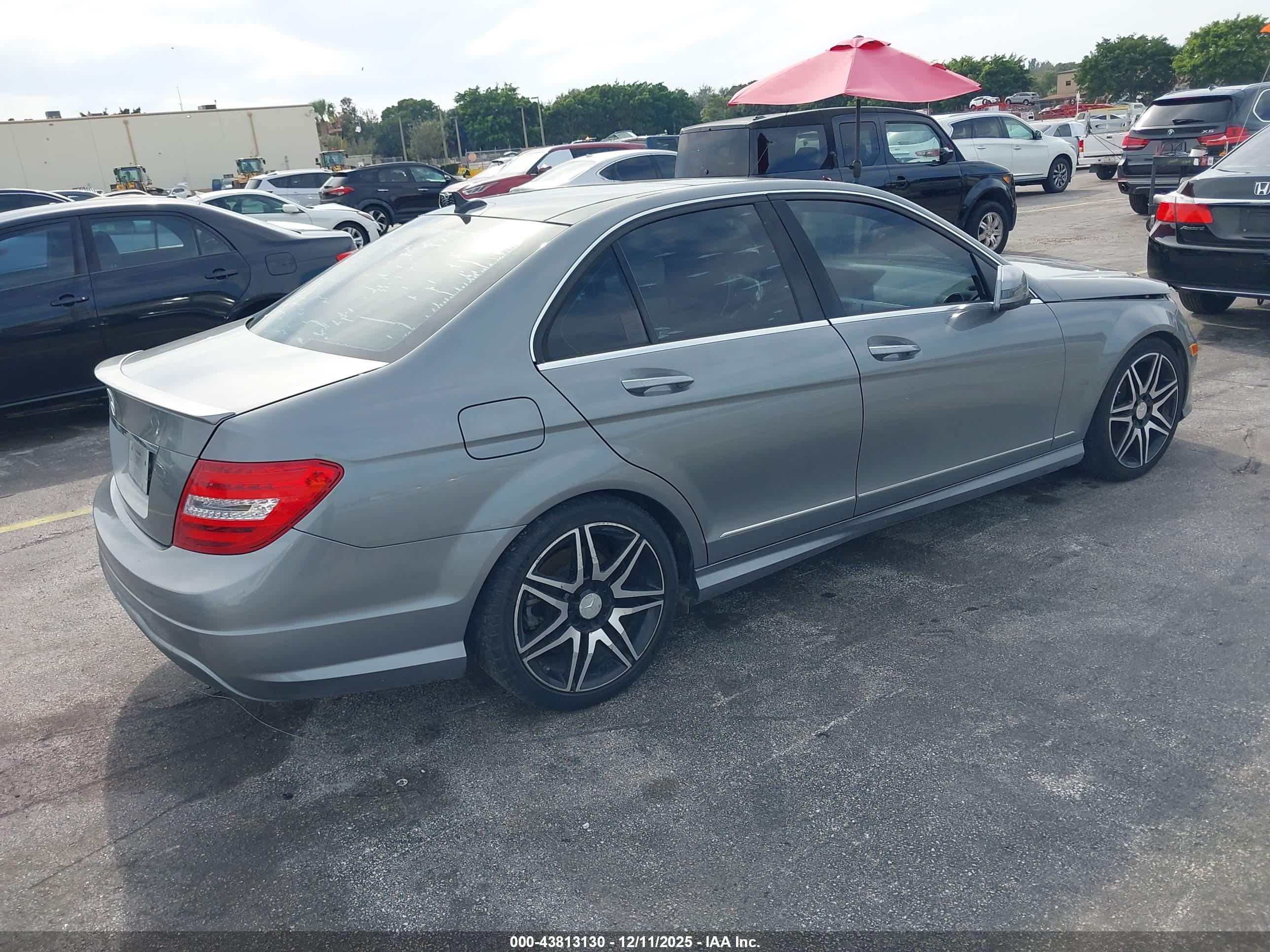 MERCEDES-BENZ C image 4