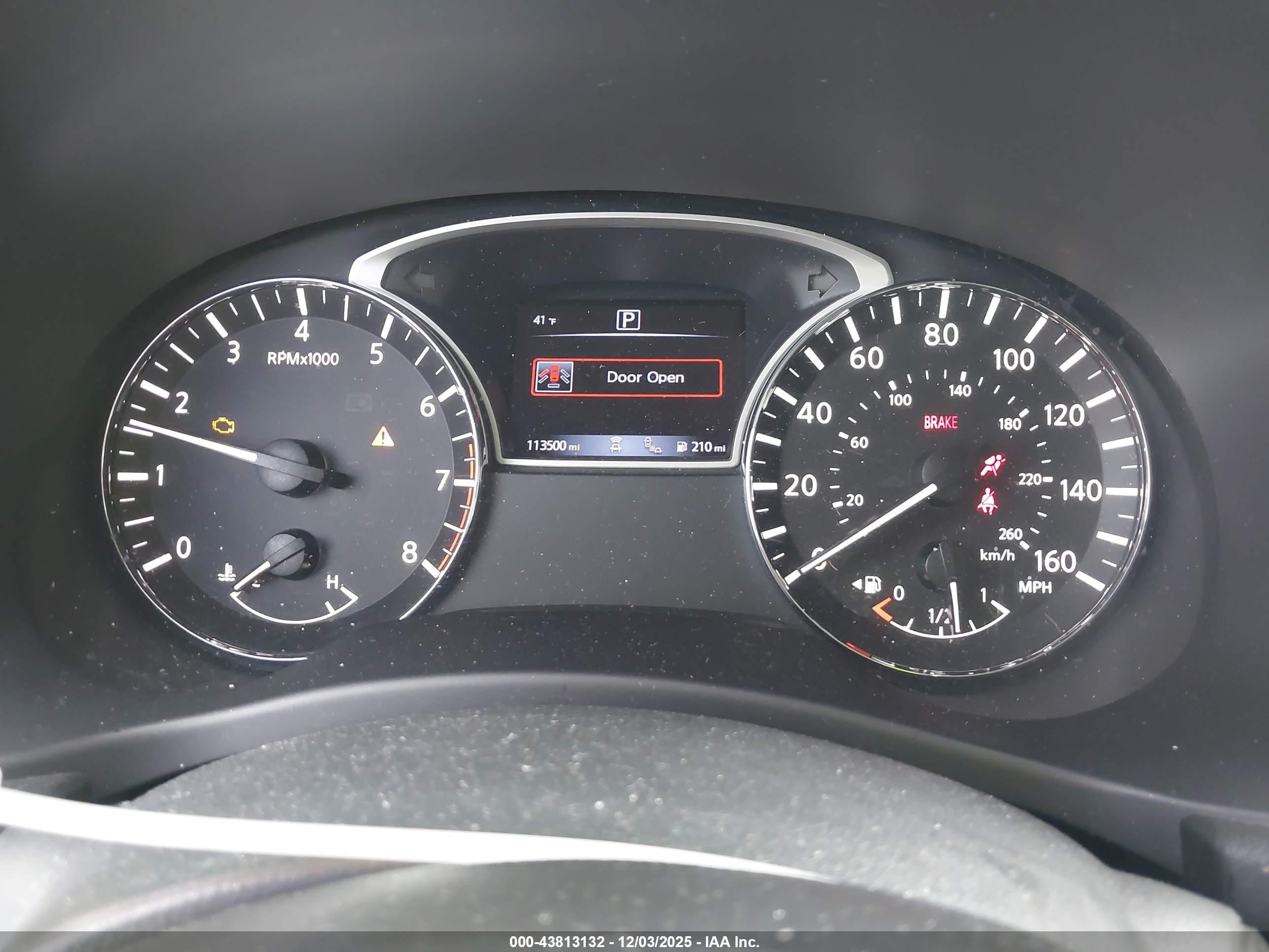NISSAN PATHFINDER image 7