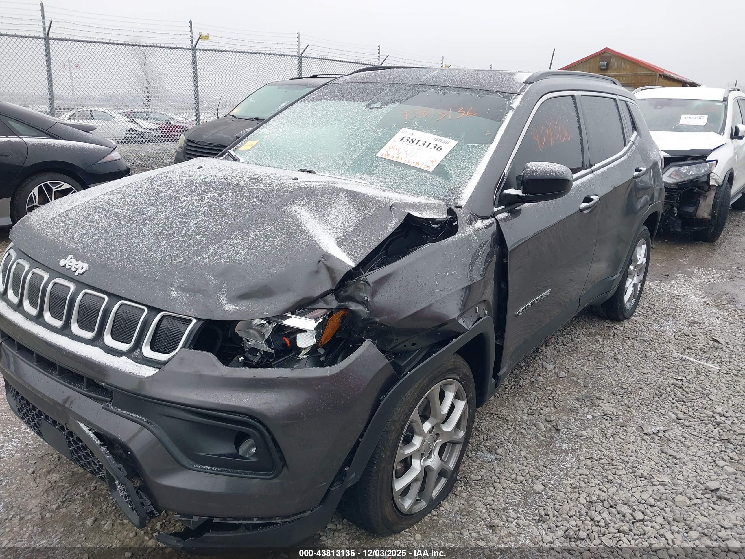 JEEP COMPASS image 6