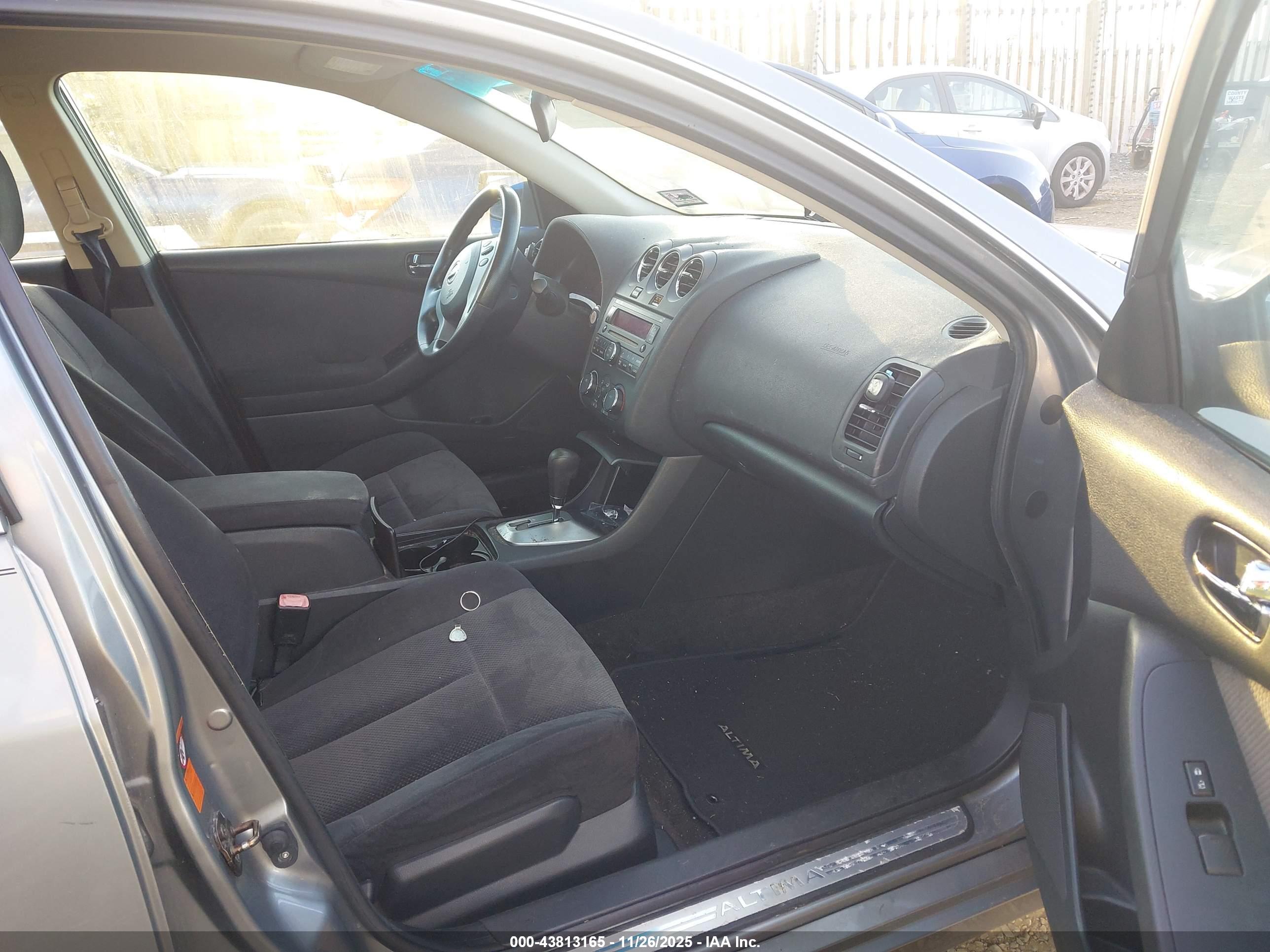 NISSAN ALTIMA image 5