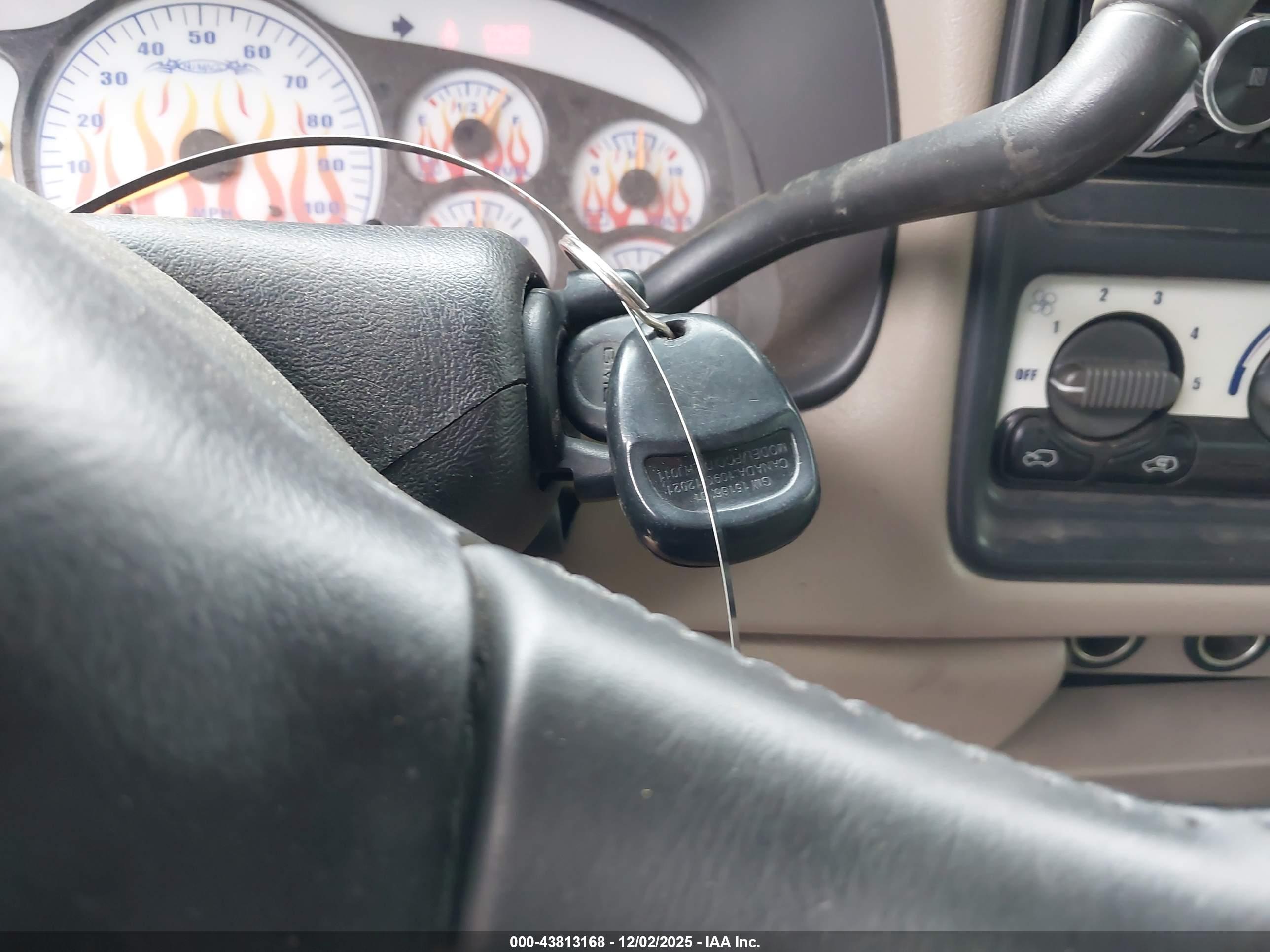 GMC SIERRA image 11