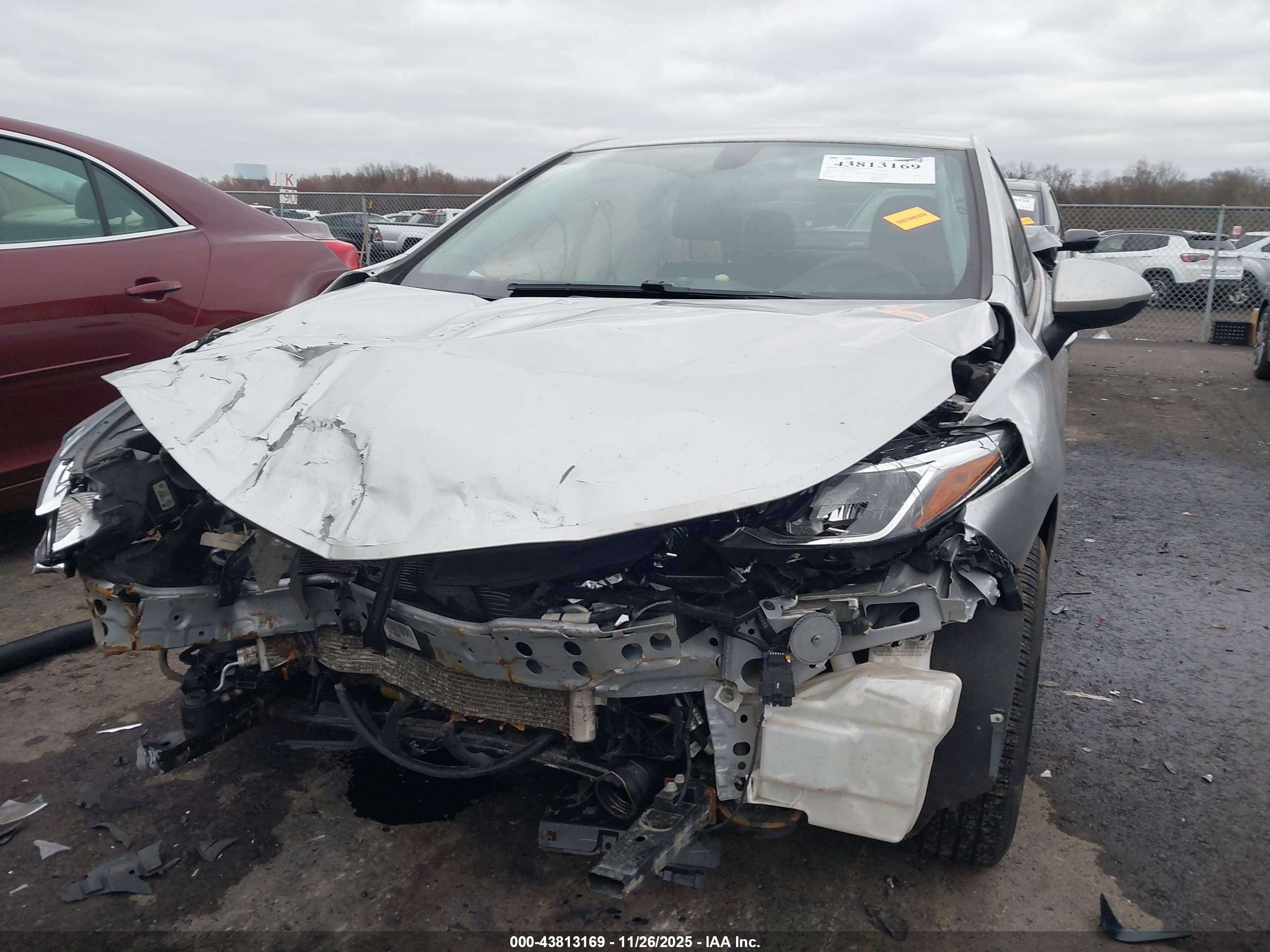 CHEVROLET CRUZE image 6