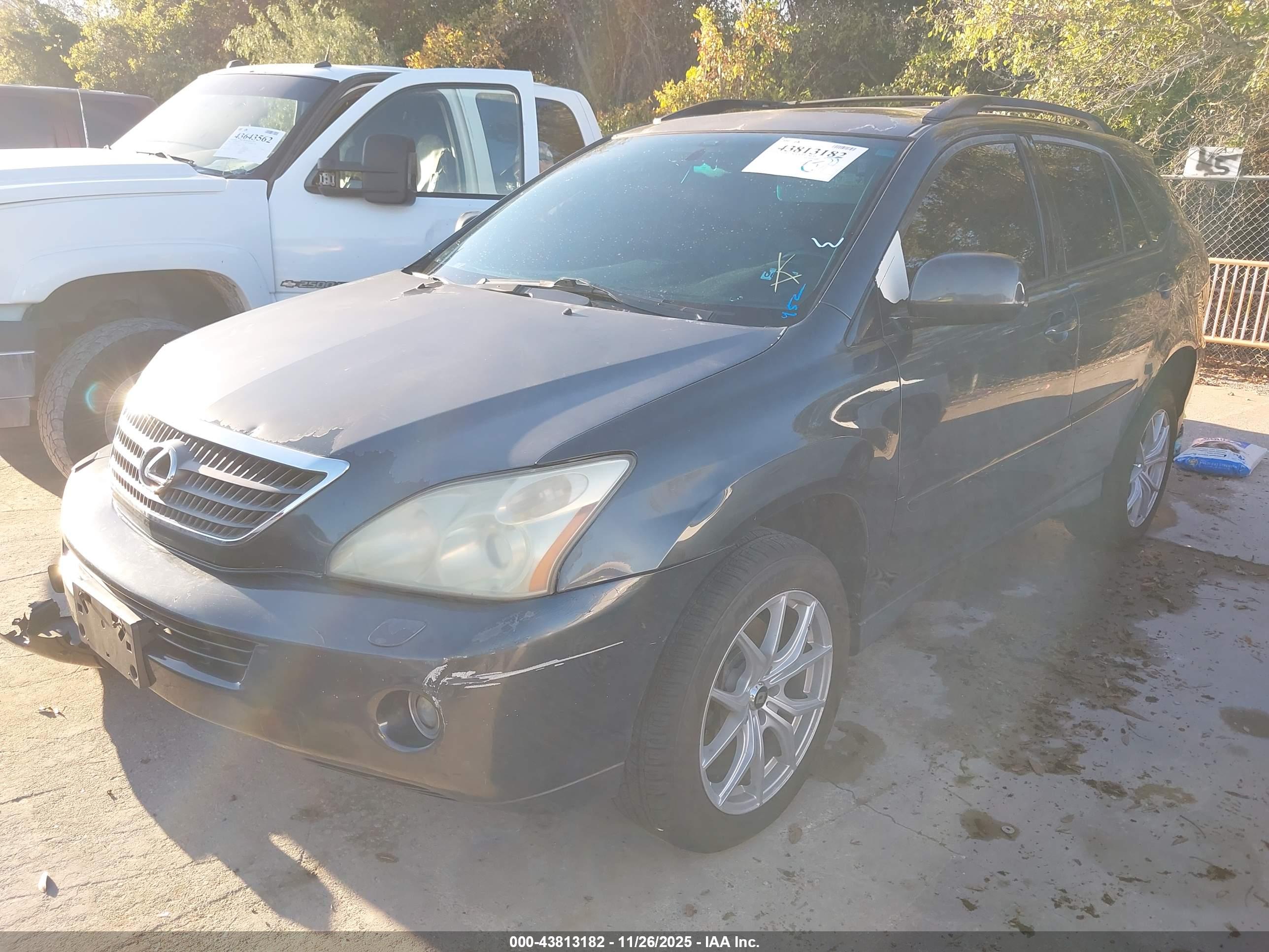 LEXUS RX image 2