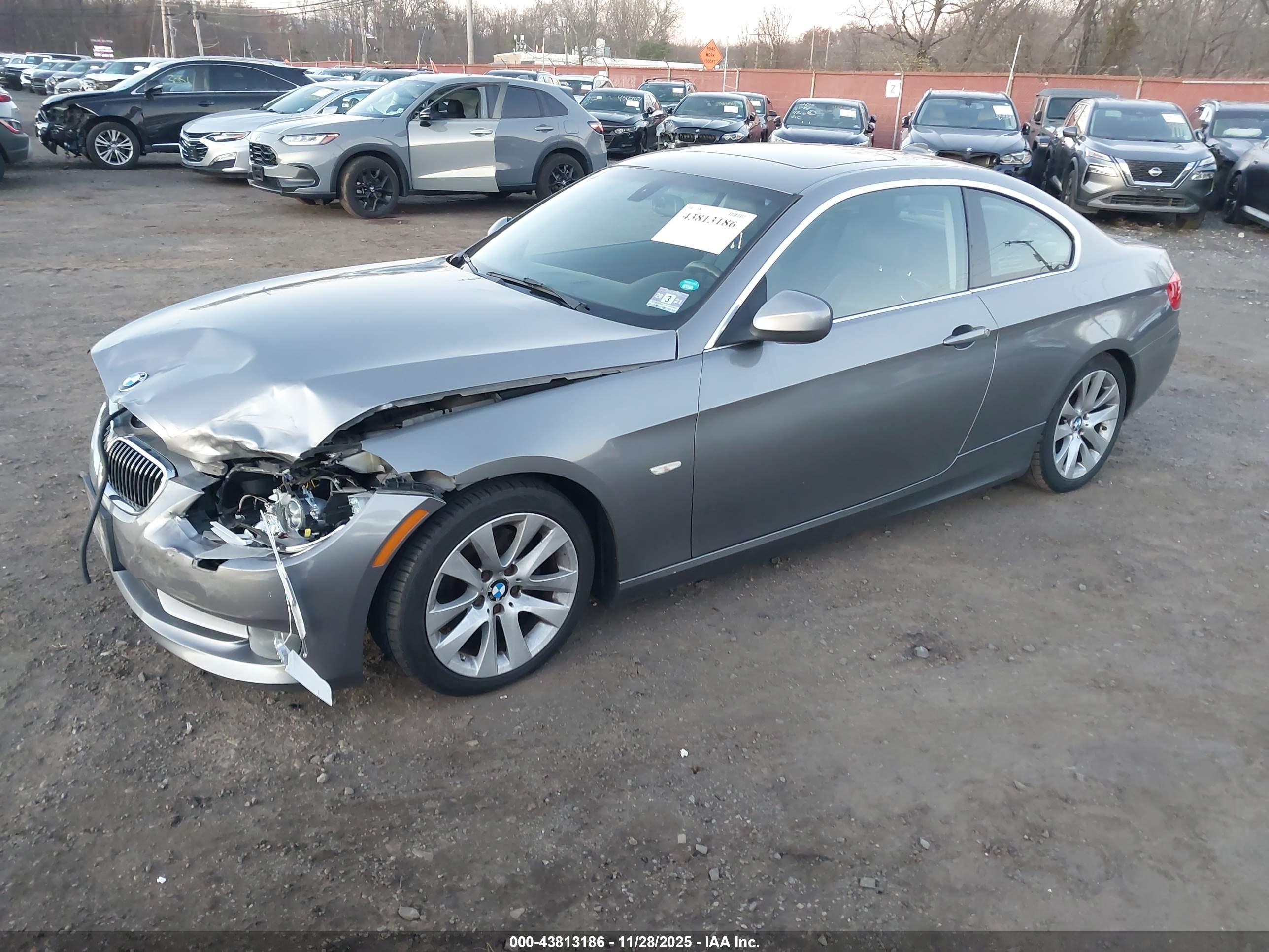 BMW 328I image 2