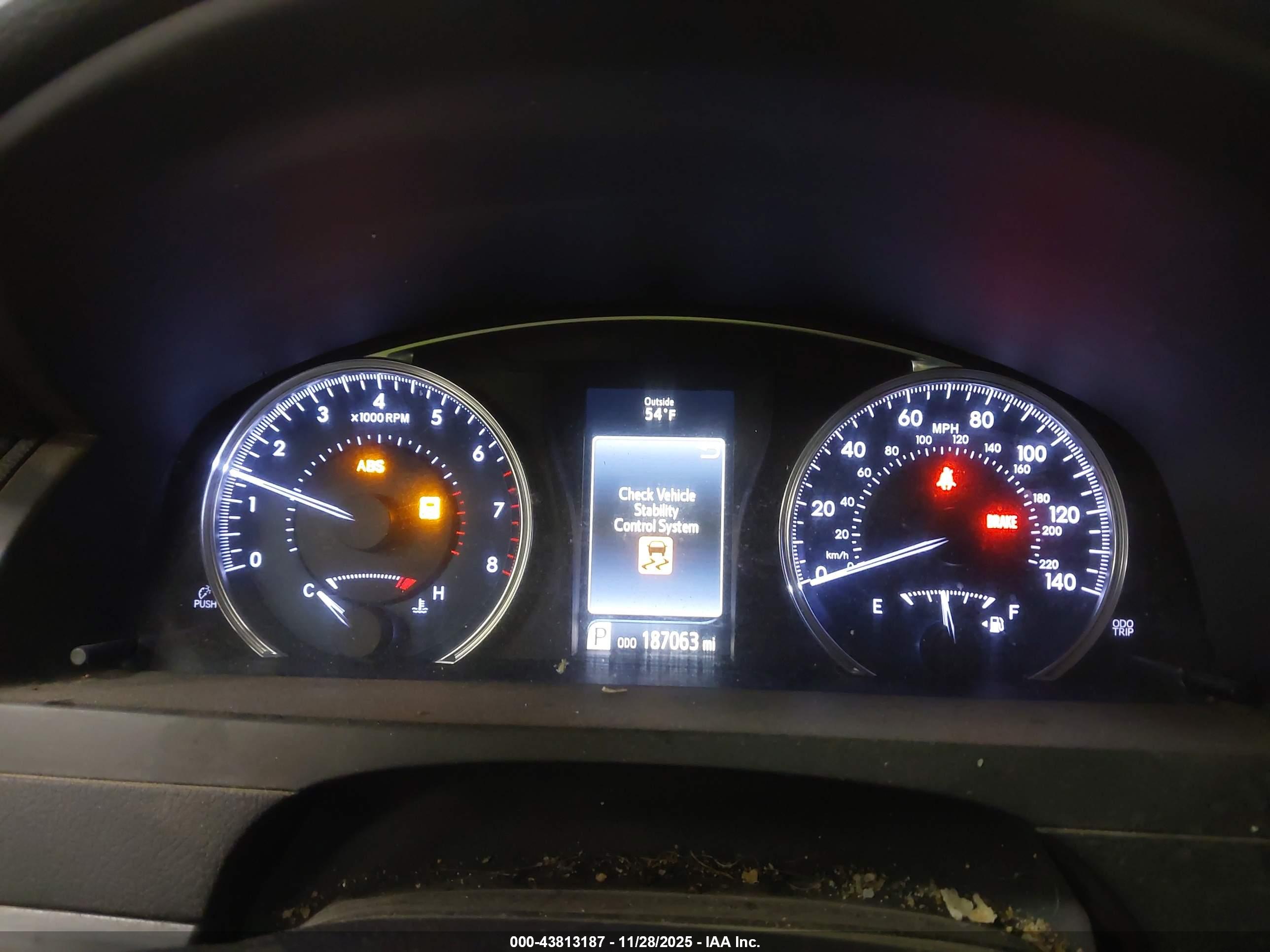 TOYOTA CAMRY image 7