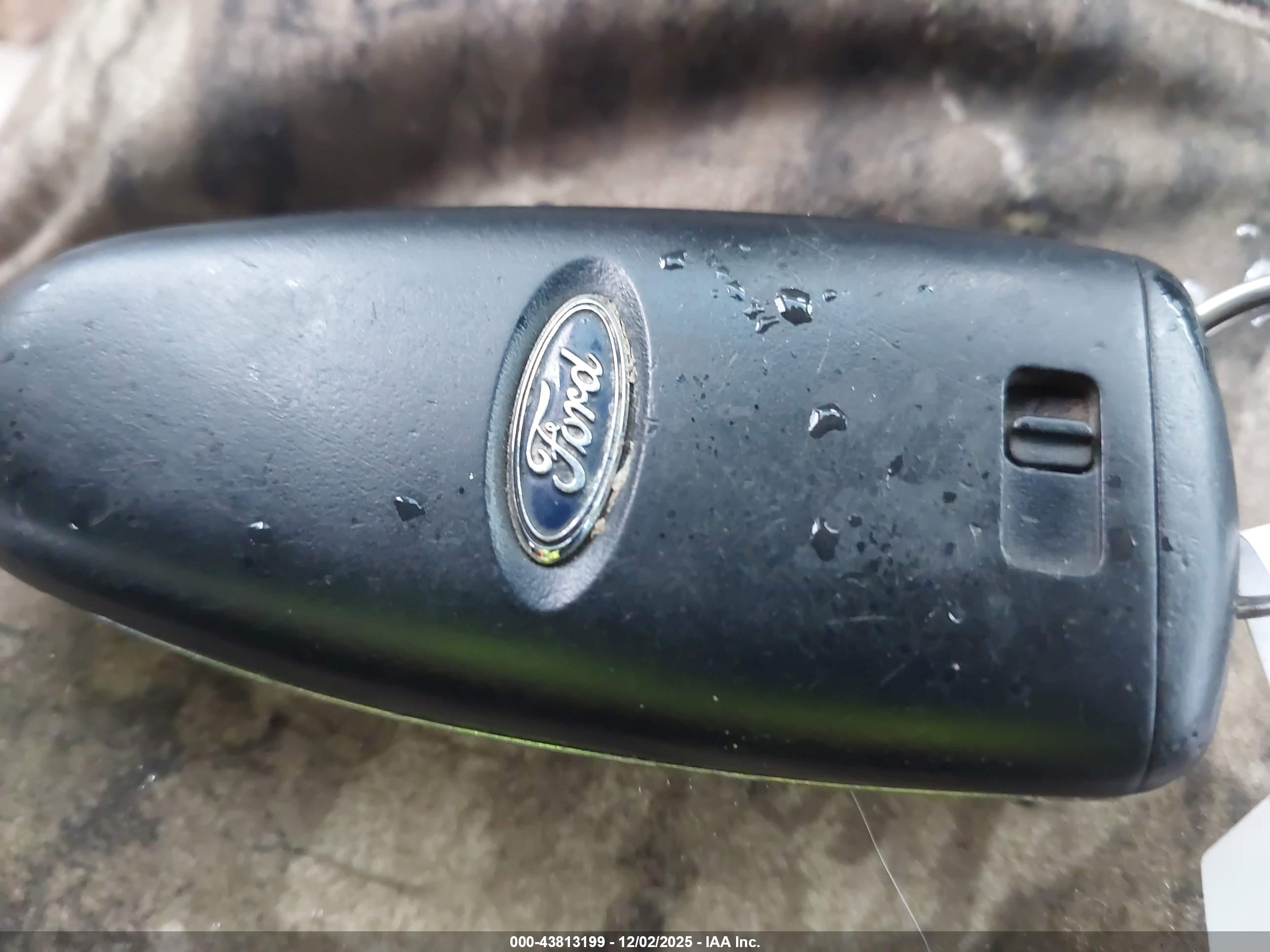 FORD C-MAX image 11