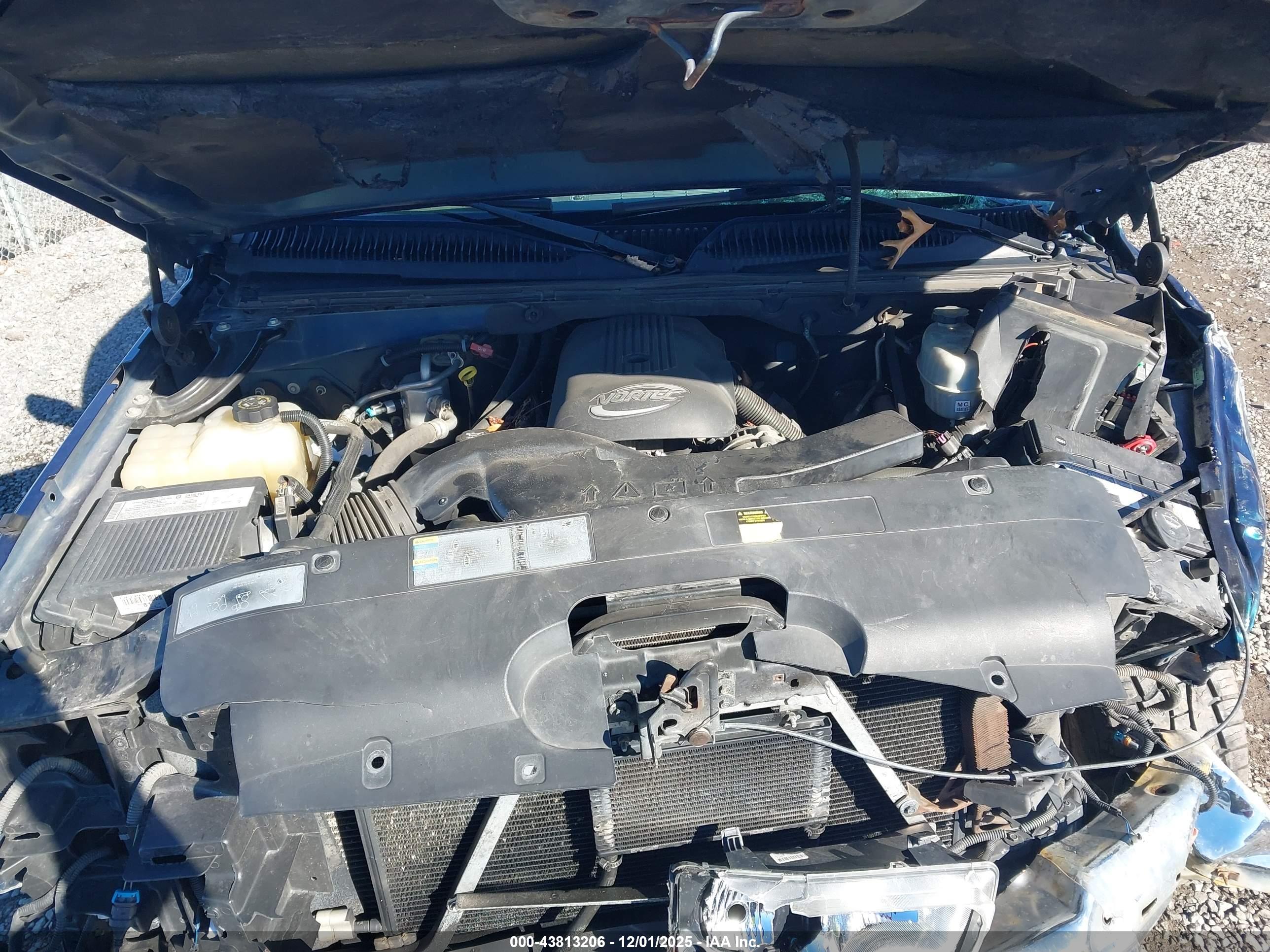 CHEVROLET AVALANCHE image 10