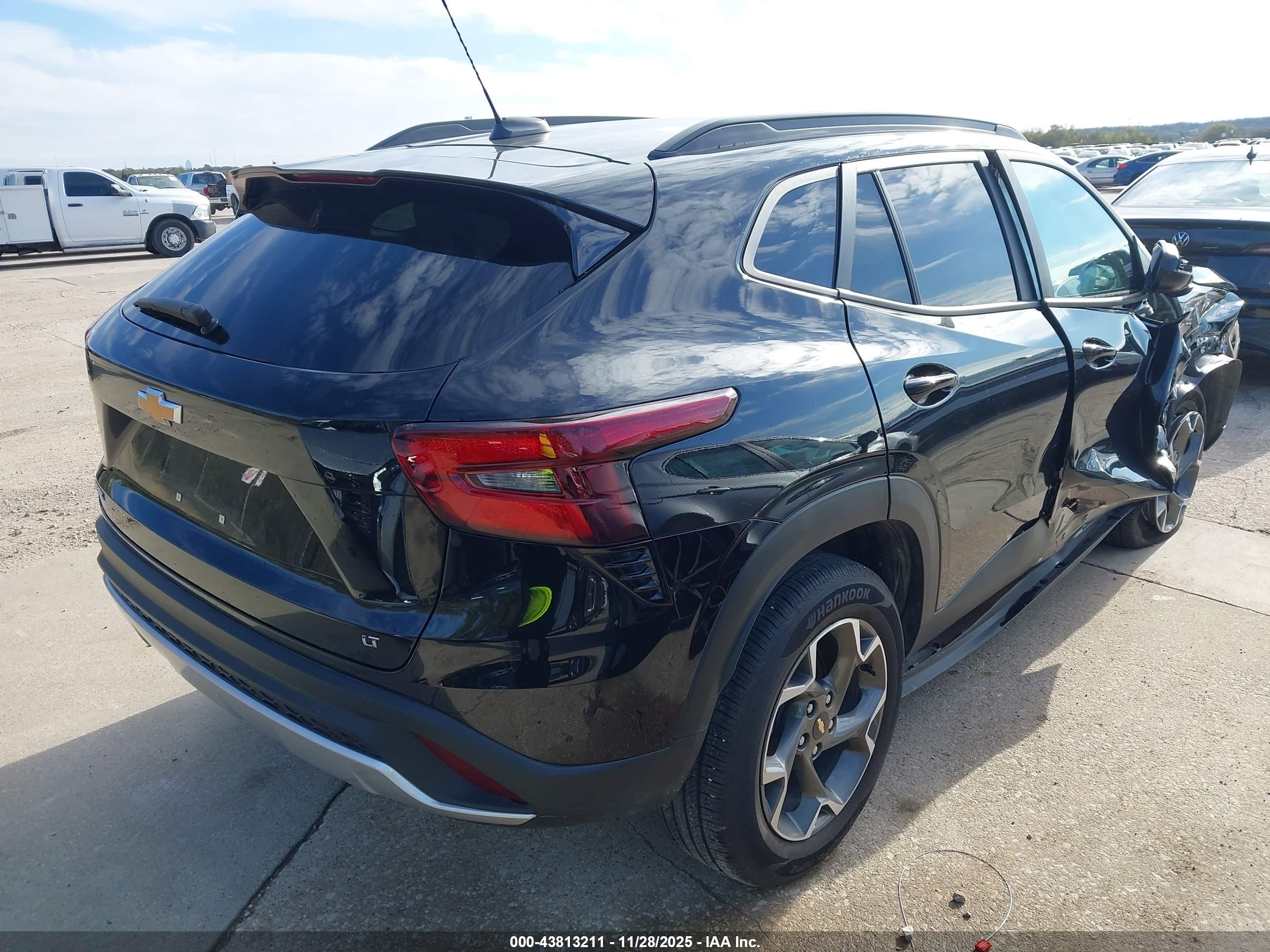 CHEVROLET TRAX image 4